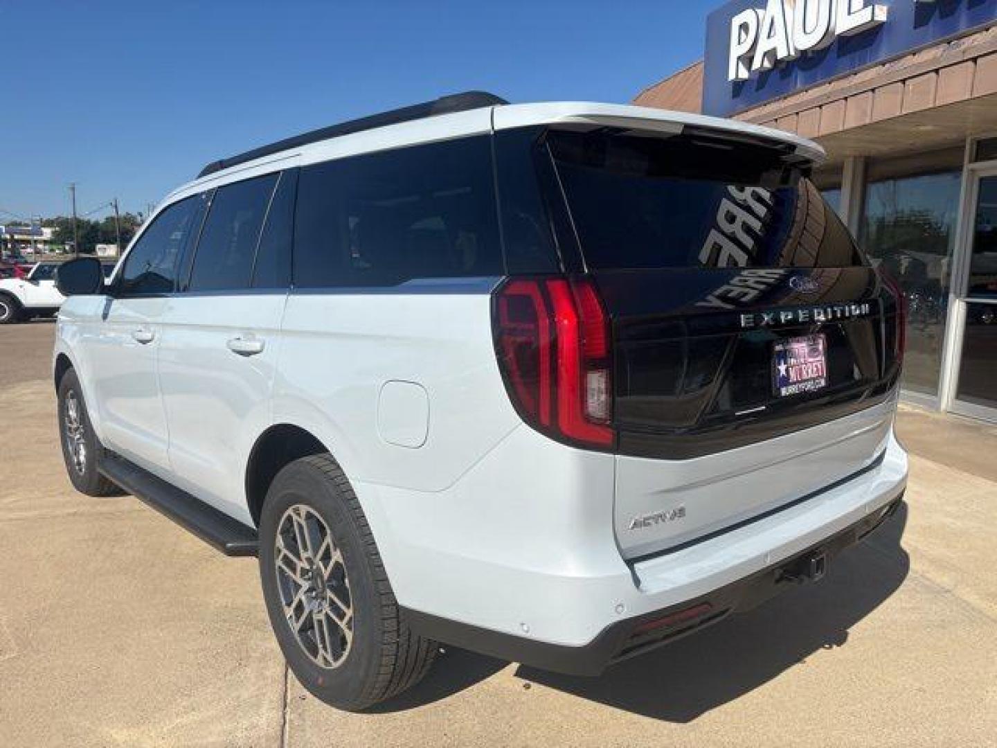 2025 Silver Metallic /Dark Gray Ford Expedition Active (1FMJU1H80SE) with an EcoBoost 3.5L V6 GTDi DOHC 24V Twin Turbocharged engine, Automatic transmission, located at 1105 E Mulberry, Kaufman, TX, 75142, (972) 962-2151, 32.589550, -96.300926 - Photo#3