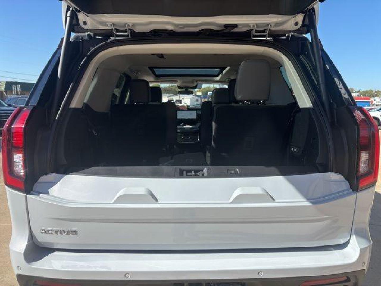 2025 Silver Metallic /Dark Gray Ford Expedition Active (1FMJU1H80SE) with an EcoBoost 3.5L V6 GTDi DOHC 24V Twin Turbocharged engine, Automatic transmission, located at 1105 E Mulberry, Kaufman, TX, 75142, (972) 962-2151, 32.589550, -96.300926 - Photo#17