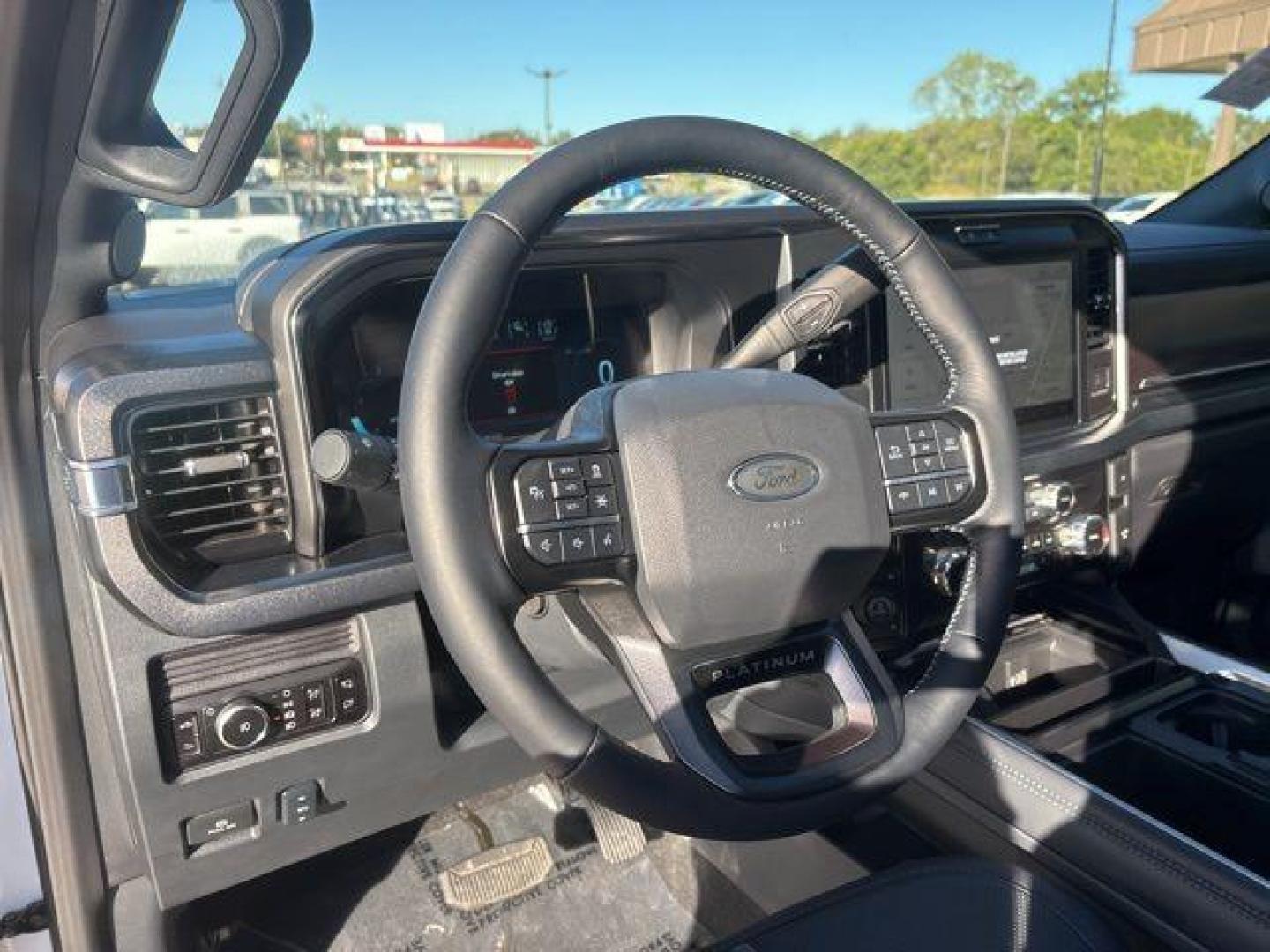 2026 White Metallic /Black Onyx/Platinum Blue Ford F-250SD Platinum (1FT8W2BM5TE) with an 6.7L High Output Power Stroke V8 Diesel engine, Automatic transmission, located at 1105 E Mulberry, Kaufman, TX, 75142, (972) 962-2151, 32.589550, -96.300926 - $5,541 off MSRP!<br><br>4WD, ABS brakes, Alloy wheels, Compass, Electronic Stability Control, Front dual zone A/C, Heated door mirrors, Heated front seats, Heated rear seats, Illuminated entry, Low tire pressure warning, Remote keyless entry, Traction control.<br>Star White Metallic Tri-Coat 2026 Fo - Photo#13