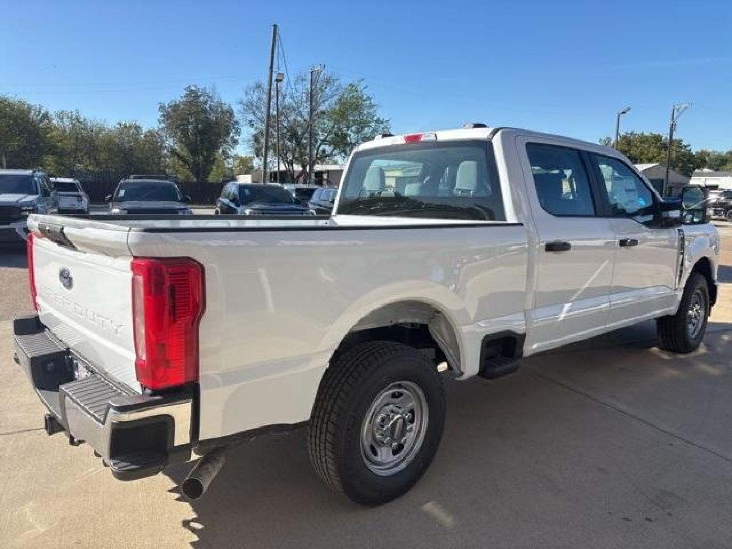 2026 White /Dark Slate Ford F-250SD (1FT7W2AA2TE) with an 6.8L V8 engine, Automatic transmission, located at 1105 E Mulberry, Kaufman, TX, 75142, (972) 962-2151, 32.589550, -96.300926 - Photo#5