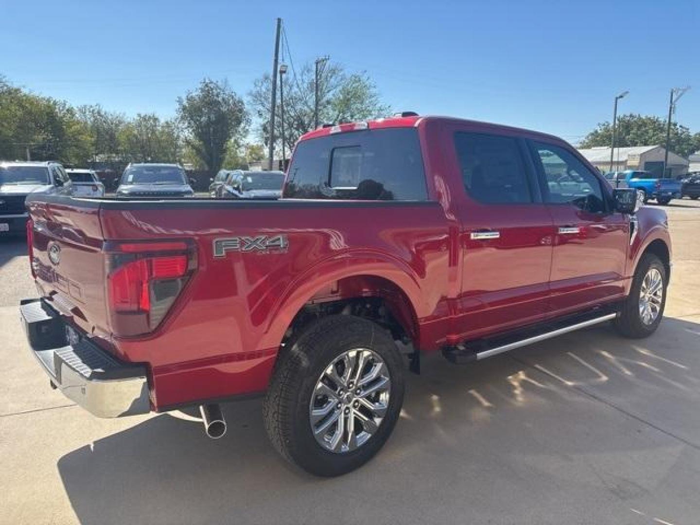 2025 Rapid Red Metallic Tinted Clearcoat /Dark Slate Ford F-150 XLT (1FTFW3L59SK) with an 5.0L V8 engine, Automatic transmission, located at 1105 E Mulberry, Kaufman, TX, 75142, (972) 962-2151, 32.589550, -96.300926 - $5,746 off MSRP!<br><br>4WD.<br>Red Metallic 2025 Ford F-150 4D SuperCrew XLT 4WD 10-Speed Automatic 5.0L V8 17/22 City/Highway MPG - Photo#5