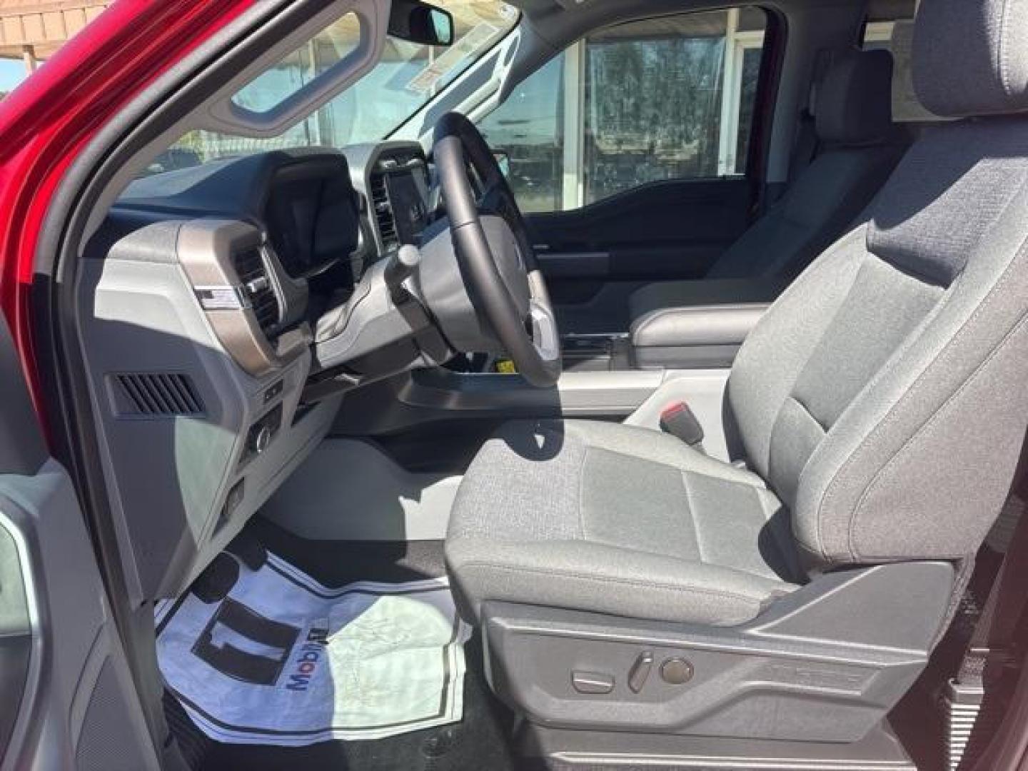 2025 Rapid Red Metallic Tinted Clearcoat /Dark Slate Ford F-150 XLT (1FTFW3L59SK) with an 5.0L V8 engine, Automatic transmission, located at 1105 E Mulberry, Kaufman, TX, 75142, (972) 962-2151, 32.589550, -96.300926 - $5,746 off MSRP!<br><br>4WD.<br>Red Metallic 2025 Ford F-150 4D SuperCrew XLT 4WD 10-Speed Automatic 5.0L V8 17/22 City/Highway MPG - Photo#10