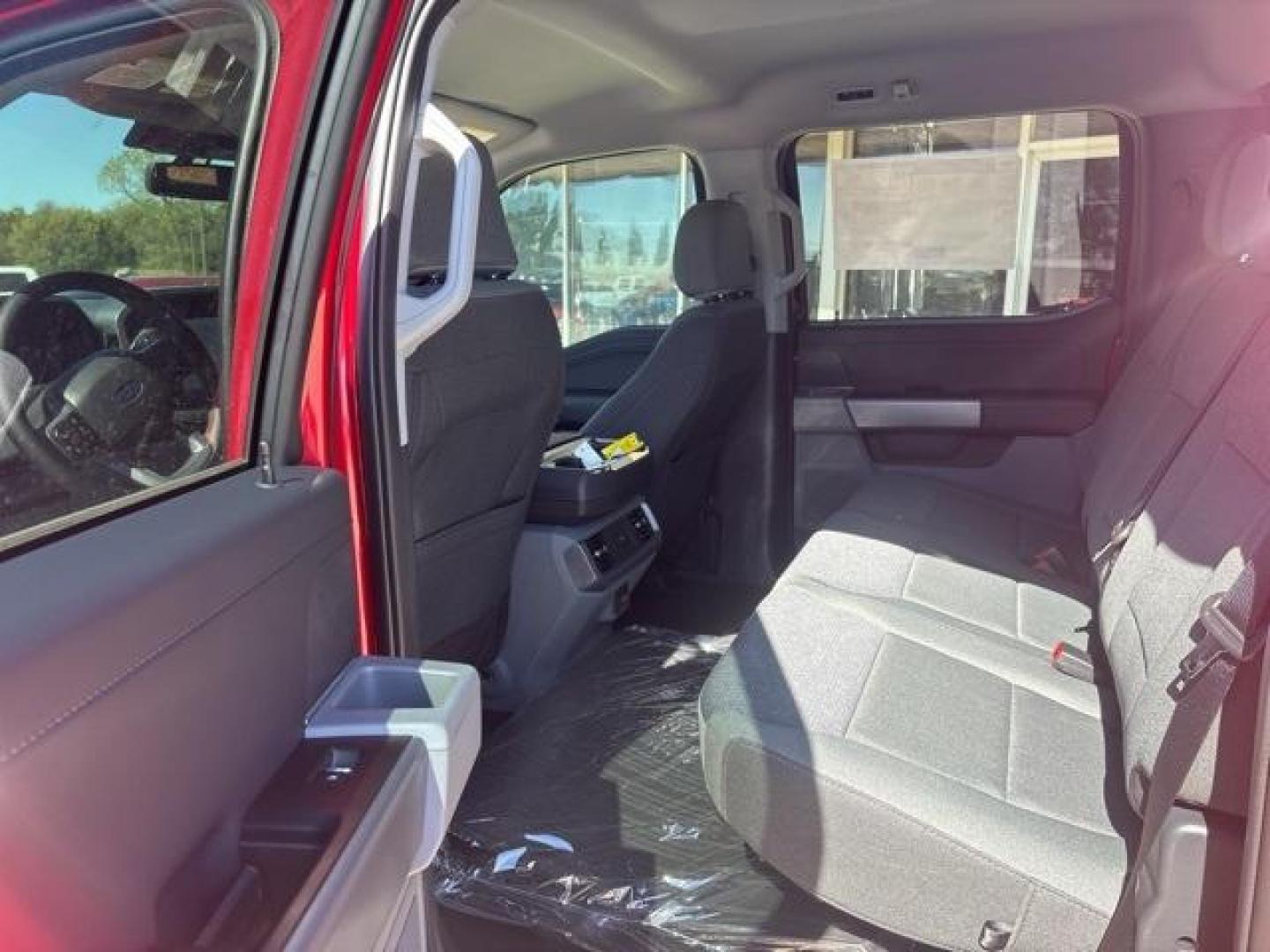 2025 Rapid Red Metallic Tinted Clearcoat /Dark Slate Ford F-150 XLT (1FTFW3L59SK) with an 5.0L V8 engine, Automatic transmission, located at 1105 E Mulberry, Kaufman, TX, 75142, (972) 962-2151, 32.589550, -96.300926 - $5,746 off MSRP!<br><br>4WD.<br>Red Metallic 2025 Ford F-150 4D SuperCrew XLT 4WD 10-Speed Automatic 5.0L V8 17/22 City/Highway MPG - Photo#13