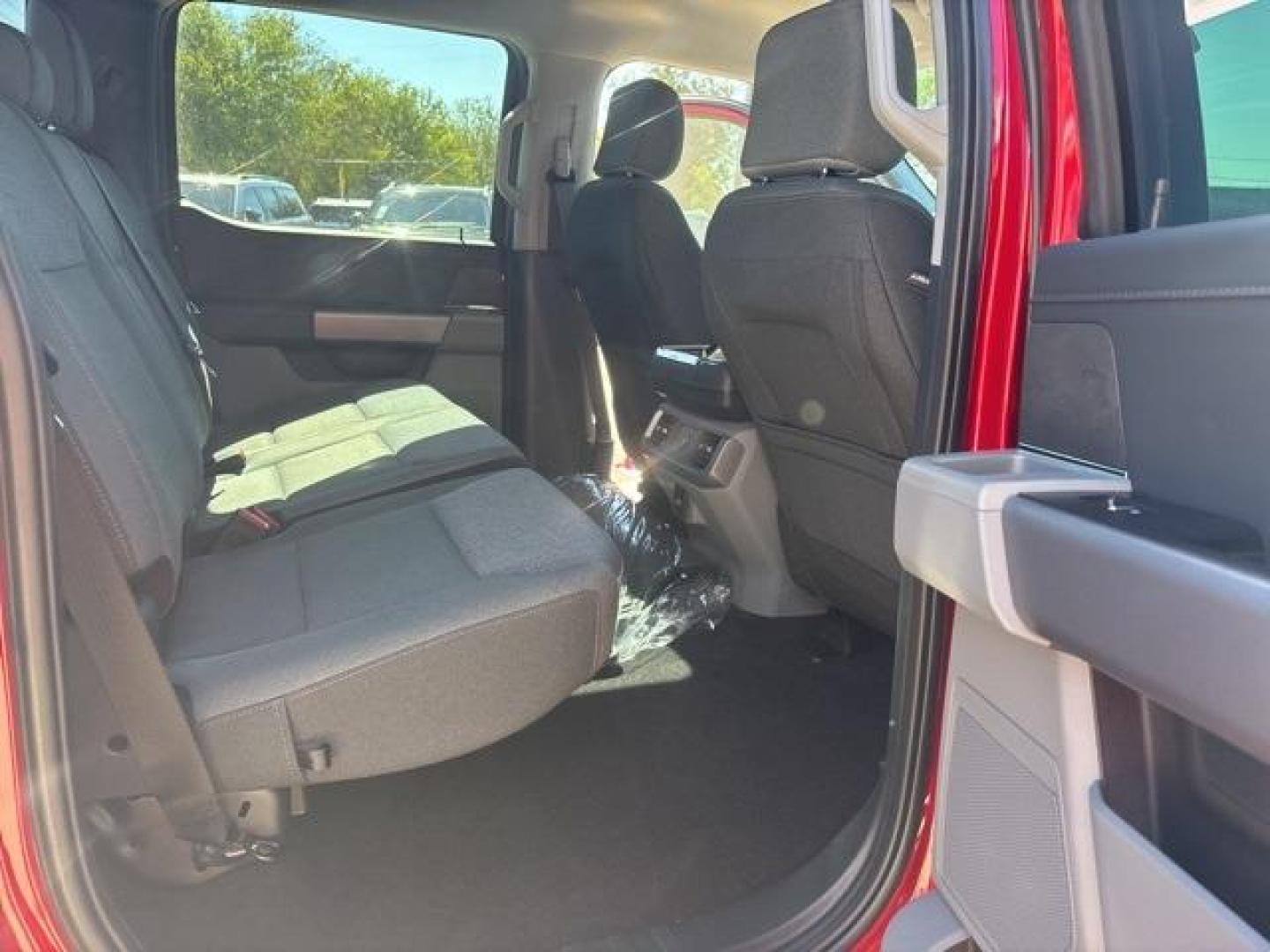2025 Rapid Red Metallic Tinted Clearcoat /Dark Slate Ford F-150 XLT (1FTFW3L59SK) with an 5.0L V8 engine, Automatic transmission, located at 1105 E Mulberry, Kaufman, TX, 75142, (972) 962-2151, 32.589550, -96.300926 - $5,746 off MSRP!<br><br>4WD.<br>Red Metallic 2025 Ford F-150 4D SuperCrew XLT 4WD 10-Speed Automatic 5.0L V8 17/22 City/Highway MPG - Photo#19