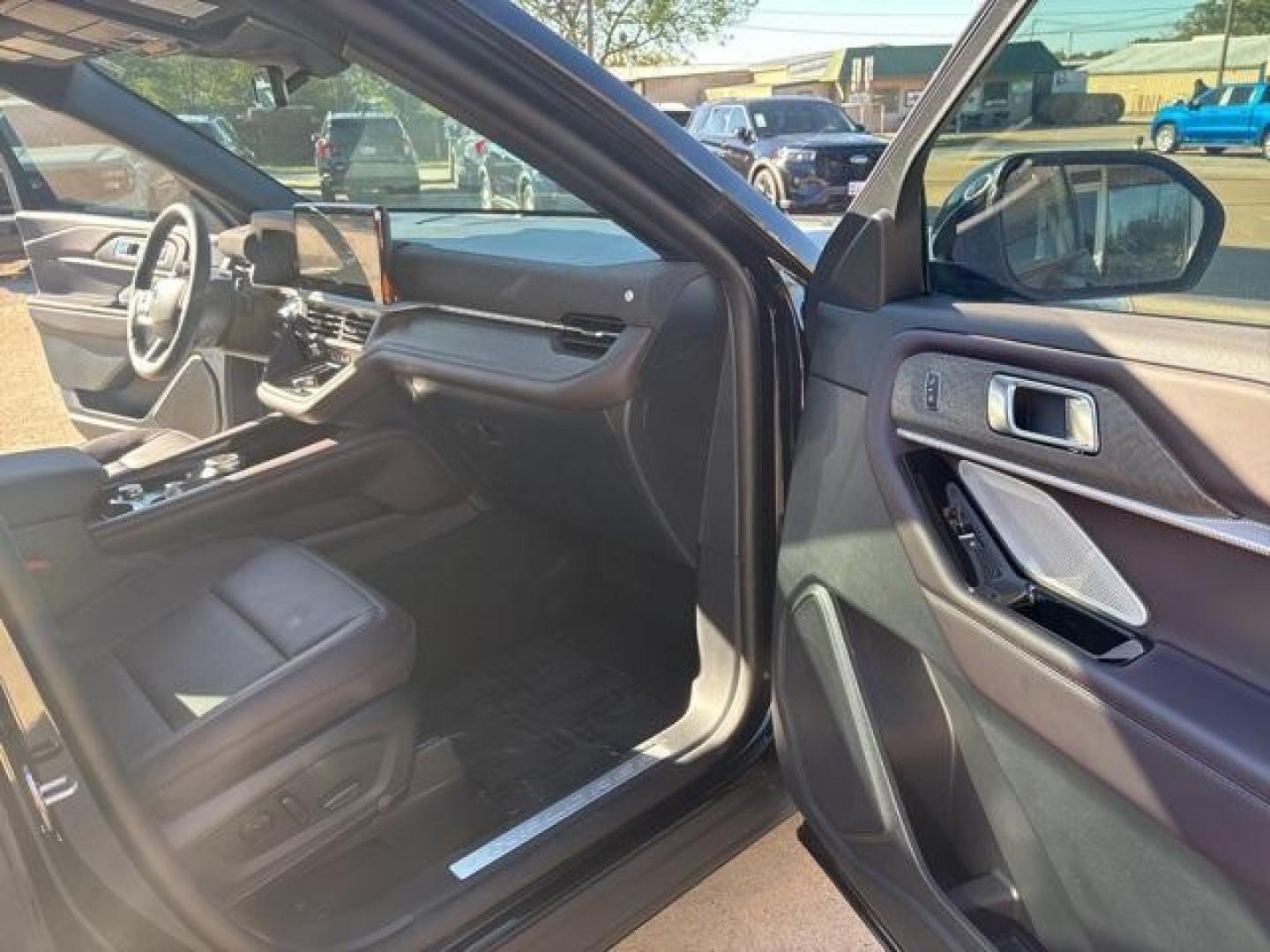 2025 Agate Black Metallic /Mojave Dusk Interior Ford Explorer Platinum (1FMUK7HH1SG) with an 2.3L EcoBoost I-4 engine, Automatic transmission, located at 1105 E Mulberry, Kaufman, TX, 75142, (972) 962-2151, 32.589550, -96.300926 - $3,552 off MSRP!<br><br><br>Agate Black Metallic 2025 Ford Explorer 4D Sport Utility Platinum RWD 10-Speed Automatic 2.3L EcoBoost I-4 20/29 City/Highway MPG<br><br>20/29 City/Highway MPG Price includes: $1500 - Bonus Customer Cash. Exp. 01/05/2026 - Photo#19
