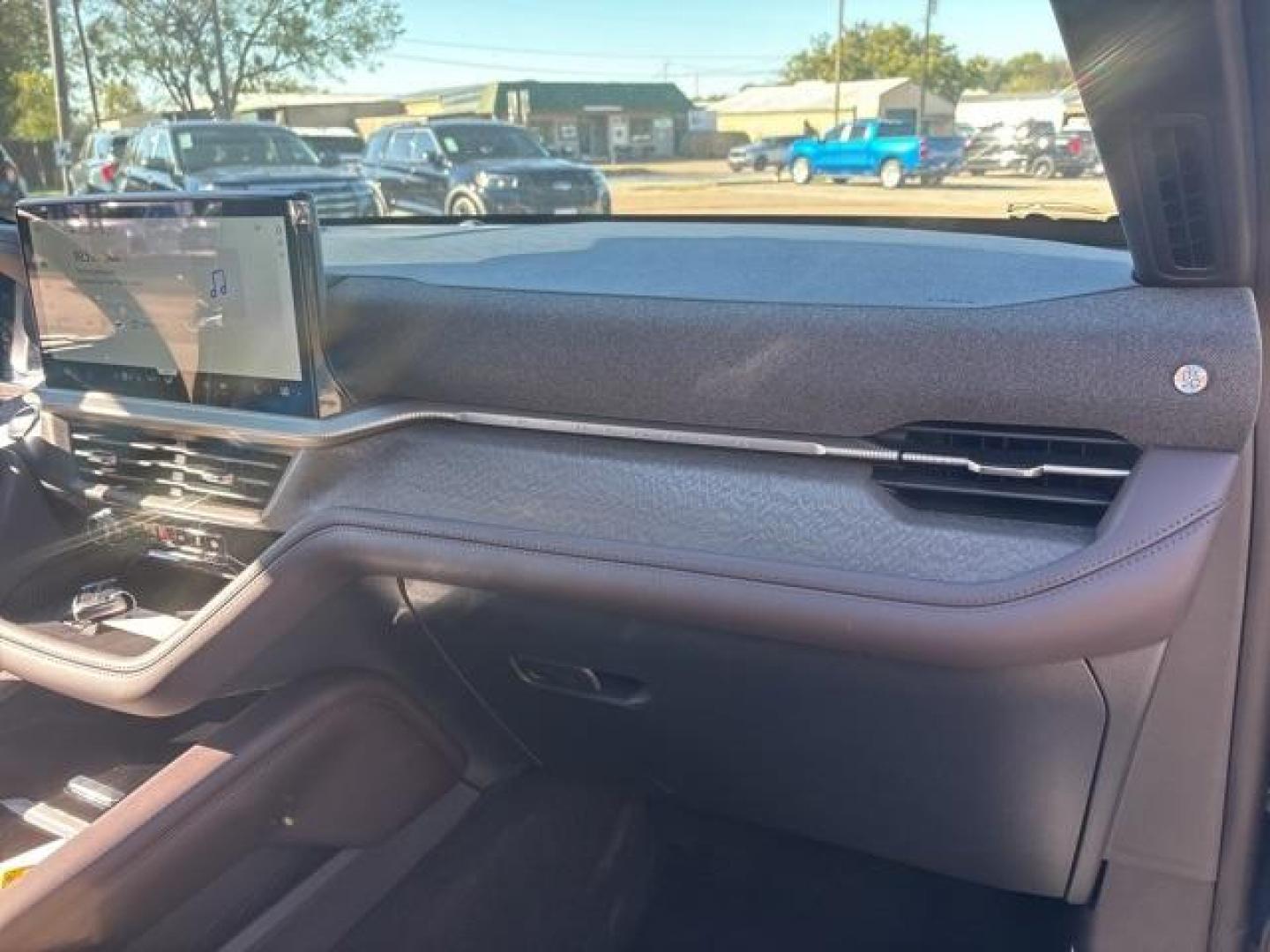 2025 Agate Black Metallic /Mojave Dusk Interior Ford Explorer Platinum (1FMUK7HH1SG) with an 2.3L EcoBoost I-4 engine, Automatic transmission, located at 1105 E Mulberry, Kaufman, TX, 75142, (972) 962-2151, 32.589550, -96.300926 - $3,552 off MSRP!<br><br><br>Agate Black Metallic 2025 Ford Explorer 4D Sport Utility Platinum RWD 10-Speed Automatic 2.3L EcoBoost I-4 20/29 City/Highway MPG<br><br>20/29 City/Highway MPG Price includes: $1500 - Bonus Customer Cash. Exp. 01/05/2026 - Photo#21