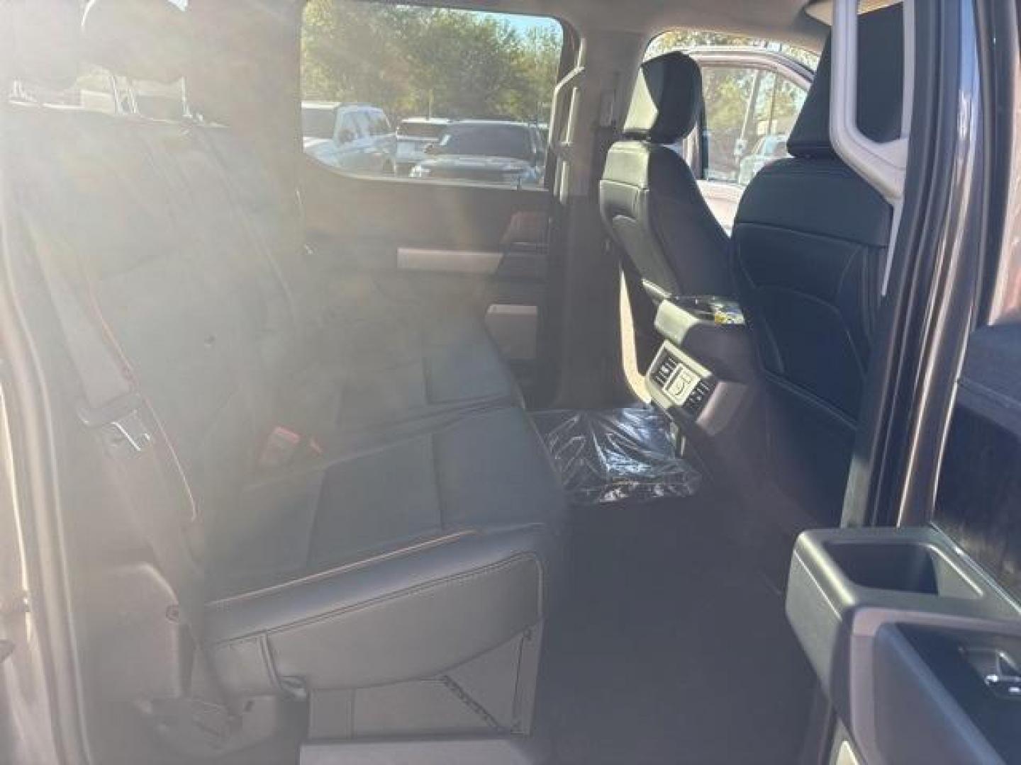 2026 Carbonized Gray Metallic /Black Onyx Ford F-250SD Lariat (1FT8W2BT2TE) with an Power Stroke 6.7L V8 DI 32V OHV Turbodiesel engine, Automatic transmission, located at 1105 E Mulberry, Kaufman, TX, 75142, (972) 962-2151, 32.589550, -96.300926 - Carbonized Gray Metallic 2026 Ford F-250SD 4D Crew Cab Lariat 4WD 10-Speed Automatic Power Stroke 6.7L V8 DI 32V OHV Turbodiesel 4WD. - Photo#21