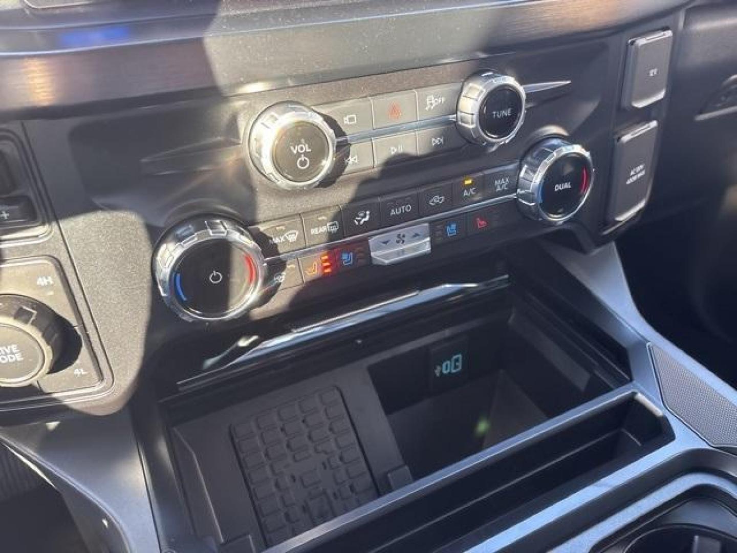 2026 Carbonized Gray Metallic /Black Onyx Ford F-250SD Lariat (1FT8W2BT2TE) with an Power Stroke 6.7L V8 DI 32V OHV Turbodiesel engine, Automatic transmission, located at 1105 E Mulberry, Kaufman, TX, 75142, (972) 962-2151, 32.589550, -96.300926 - Carbonized Gray Metallic 2026 Ford F-250SD 4D Crew Cab Lariat 4WD 10-Speed Automatic Power Stroke 6.7L V8 DI 32V OHV Turbodiesel 4WD. - Photo#26