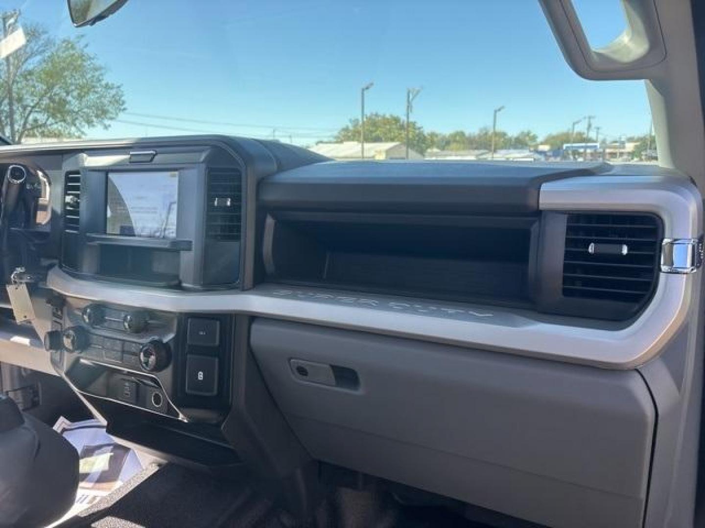 2026 Oxford White /Medium Dark Slate Ford F-350SD XL (1FD8W3HT8TE) with an Power Stroke 6.7L V8 DI 32V OHV Turbodiesel engine, Automatic transmission, located at 1105 E Mulberry, Kaufman, TX, 75142, (972) 962-2151, 32.589550, -96.300926 - Photo#17
