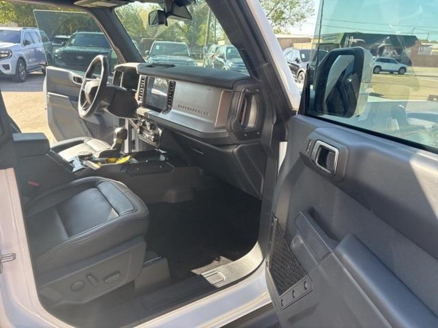 2025 Oxford White /Black Ford Bronco Outer Banks (1FMEE8BP1SL) with an 2.7L EcoBoost V6 engine, Automatic transmission, located at 1105 E Mulberry, Kaufman, TX, 75142, (972) 962-2151, 32.589550, -96.300926 - Photo#18