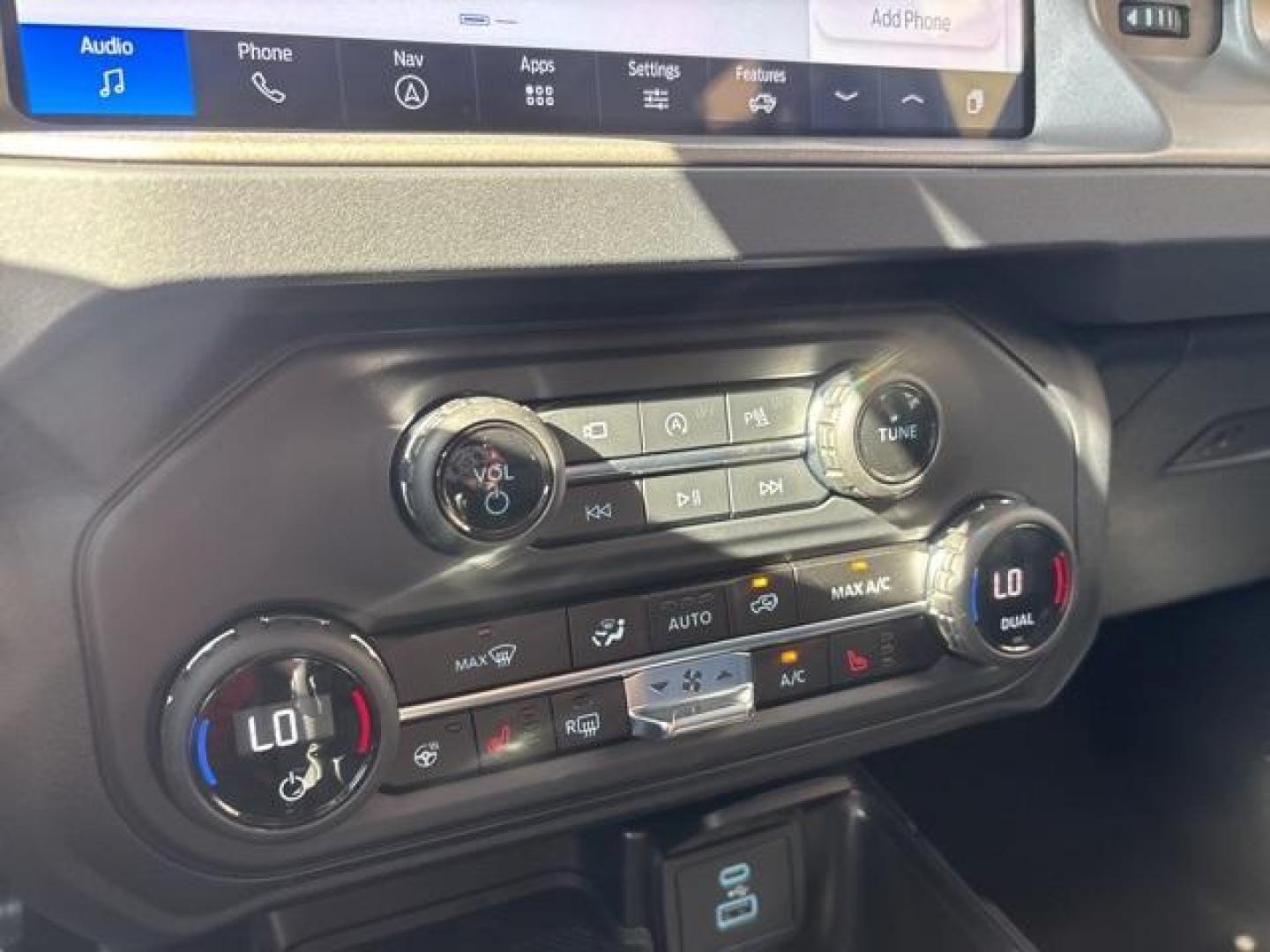 2025 Oxford White /Black Ford Bronco Outer Banks (1FMEE8BP1SL) with an 2.7L EcoBoost V6 engine, Automatic transmission, located at 1105 E Mulberry, Kaufman, TX, 75142, (972) 962-2151, 32.589550, -96.300926 - Photo#28
