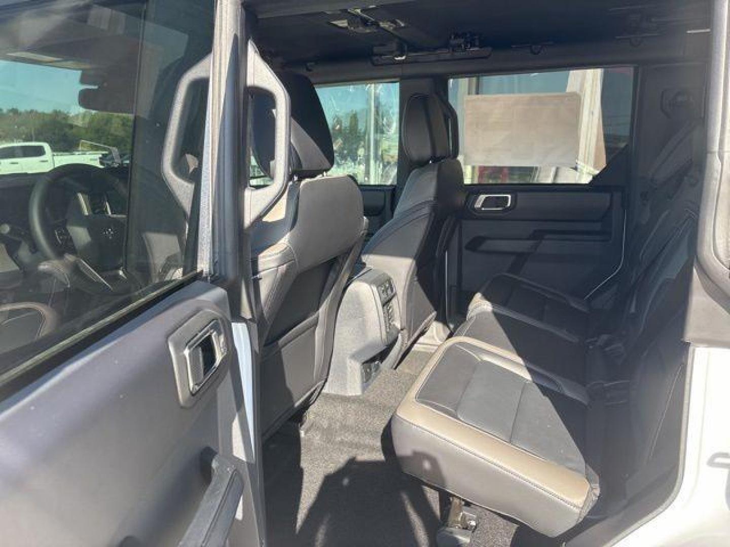 2025 Oxford White /Black Ford Bronco Outer Banks (1FMEE8BP1SL) with an 2.7L EcoBoost V6 engine, Automatic transmission, located at 1105 E Mulberry, Kaufman, TX, 75142, (972) 962-2151, 32.589550, -96.300926 - $5,532 off MSRP!<br><br><br>Oxford White 2025 Ford Bronco 4D Sport Utility Outer Banks 4WD 10-Speed Automatic 2.7L EcoBoost V6 19/21 City/Highway MPG Price includes: $3000 - Retail Customer Cash. Exp. 03/31/2026 - Photo#14