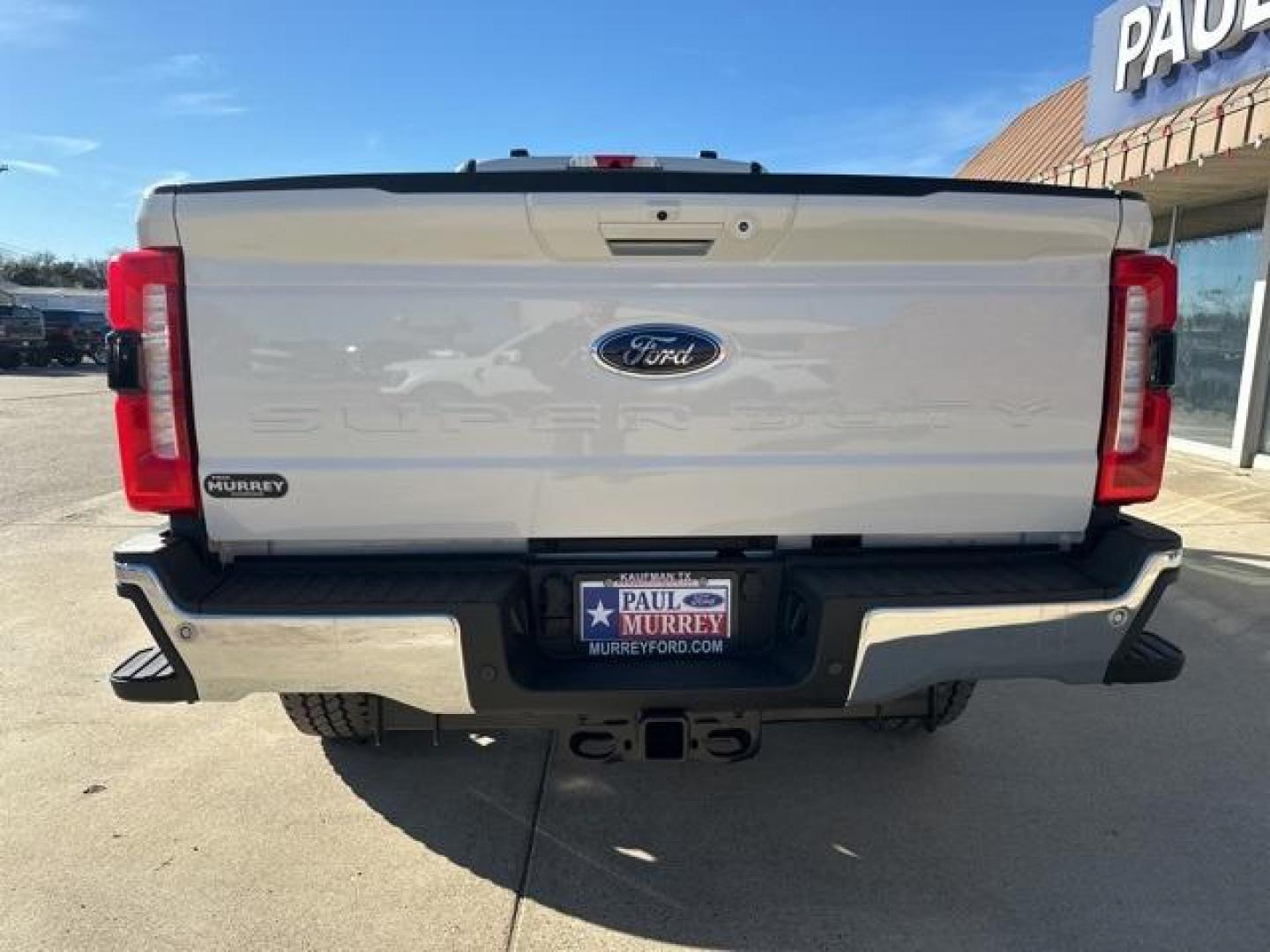 2026 Star White Metallic Tri-Coat /Black Onyx Ford F-350SD Lariat (1FT8W3BTXTE) with an Power Stroke 6.7L V8 DI 32V OHV Turbodiesel engine, Automatic transmission, located at 1105 E Mulberry, Kaufman, TX, 75142, (972) 962-2151, 32.589550, -96.300926 - $4,014 off MSRP!<br><br>4WD.<br>Star White Metallic Tri-Coat 2026 Ford F-350SD 4D Crew Cab Lariat 4WD 10-Speed Automatic Power Stroke 6.7L V8 DI 32V OHV Turbodiesel - Photo#3