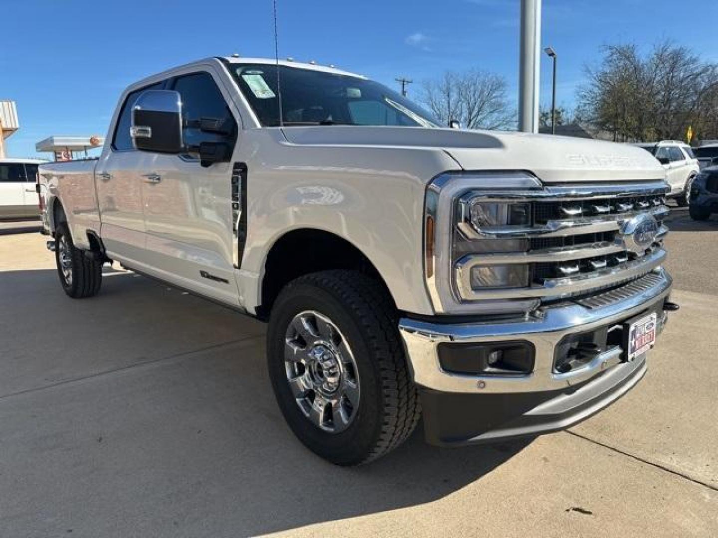 2026 Star White Metallic Tri-Coat /Black Onyx Ford F-350SD Lariat (1FT8W3BTXTE) with an Power Stroke 6.7L V8 DI 32V OHV Turbodiesel engine, Automatic transmission, located at 1105 E Mulberry, Kaufman, TX, 75142, (972) 962-2151, 32.589550, -96.300926 - $4,014 off MSRP!<br><br>4WD.<br>Star White Metallic Tri-Coat 2026 Ford F-350SD 4D Crew Cab Lariat 4WD 10-Speed Automatic Power Stroke 6.7L V8 DI 32V OHV Turbodiesel - Photo#5