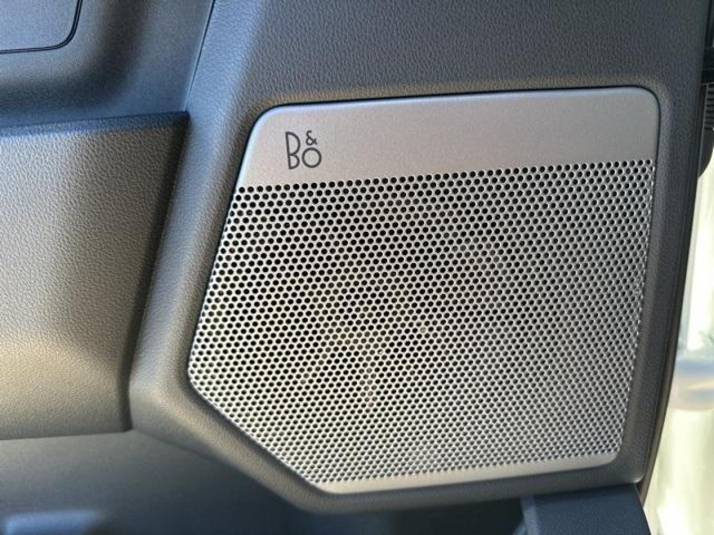 2026 Star White Metallic Tri-Coat /Black Onyx Ford F-350SD Lariat (1FT8W3BTXTE) with an Power Stroke 6.7L V8 DI 32V OHV Turbodiesel engine, Automatic transmission, located at 1105 E Mulberry, Kaufman, TX, 75142, (972) 962-2151, 32.589550, -96.300926 - $4,014 off MSRP!<br><br>4WD.<br>Star White Metallic Tri-Coat 2026 Ford F-350SD 4D Crew Cab Lariat 4WD 10-Speed Automatic Power Stroke 6.7L V8 DI 32V OHV Turbodiesel - Photo#15