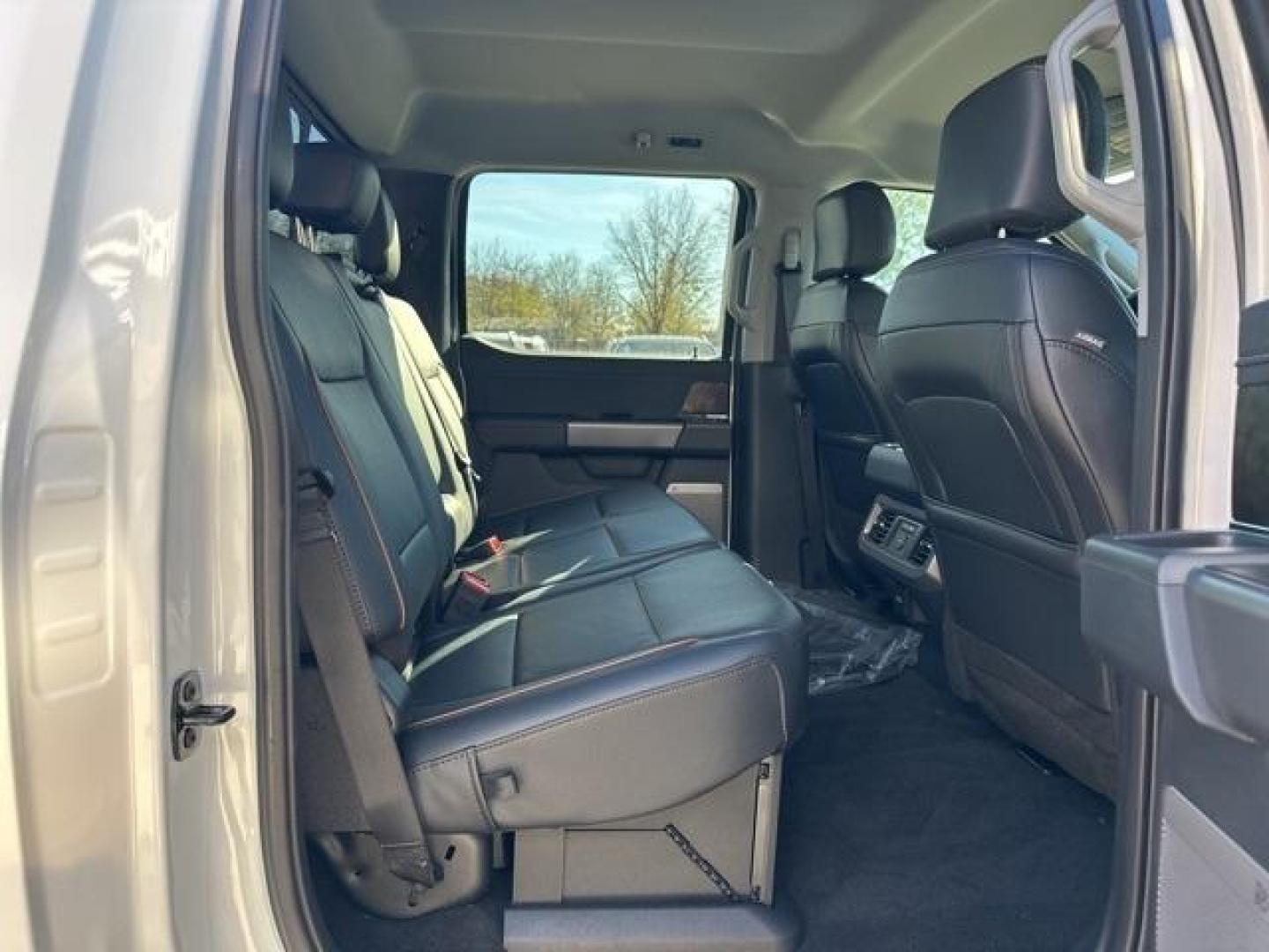 2026 Star White Metallic Tri-Coat /Black Onyx Ford F-350SD Lariat (1FT8W3BTXTE) with an Power Stroke 6.7L V8 DI 32V OHV Turbodiesel engine, Automatic transmission, located at 1105 E Mulberry, Kaufman, TX, 75142, (972) 962-2151, 32.589550, -96.300926 - $4,014 off MSRP!<br><br>4WD.<br>Star White Metallic Tri-Coat 2026 Ford F-350SD 4D Crew Cab Lariat 4WD 10-Speed Automatic Power Stroke 6.7L V8 DI 32V OHV Turbodiesel - Photo#17