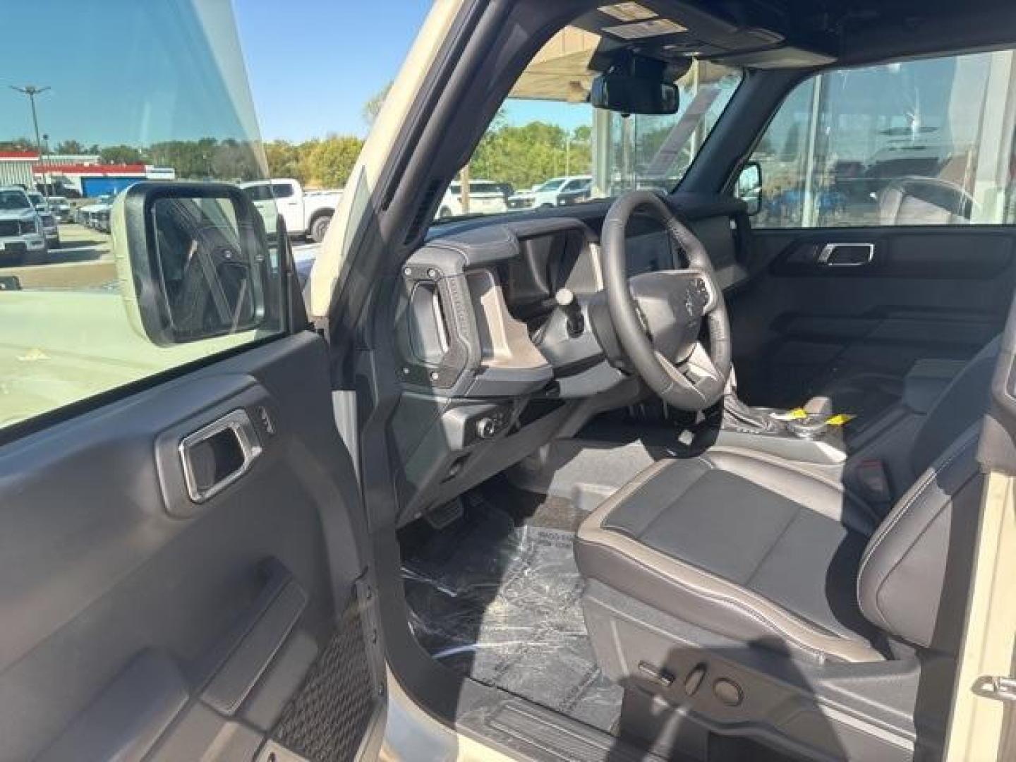 2025 Desert Sand /Black Onyx Interior Ford Bronco Outer Banks (1FMDE8BH6SL) with an 2.3L EcoBoost I-4 engine, Automatic transmission, located at 1105 E Mulberry, Kaufman, TX, 75142, (972) 962-2151, 32.589550, -96.300926 - Desert Sand 2025 Ford Bronco 4D Sport Utility Outer Banks 4WD 10-Speed Automatic 2.3L EcoBoost I-4<br><br>Recent Arrival!<br><br><br>Please call Paul Murrey Ford Inc. In Kaufman Texas A Family Dealership Since 1952 Serving the Dallas Fort Worth and East Texas areas for over 70 years. Please call 972 - Photo#9