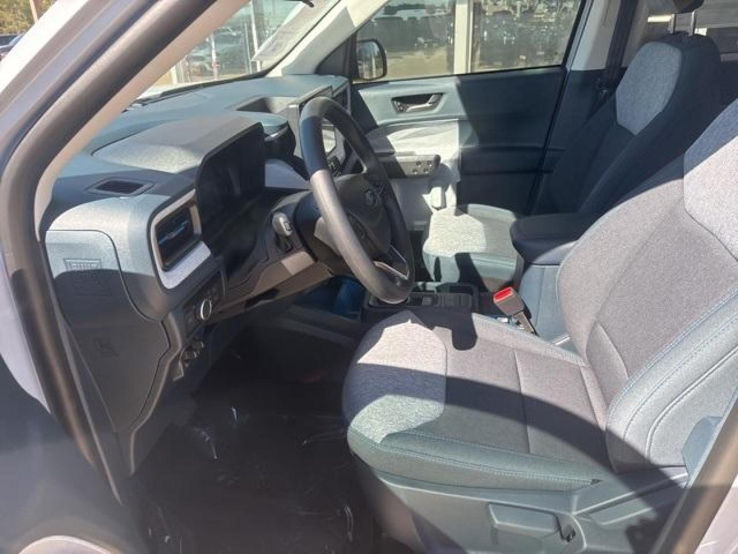 2025 White /Blue Ford Maverick XLT (3FTTW8JA3SR) with an EcoBoost 2.0L I4 GTDi DOHC Turbocharged VCT engine, Automatic transmission, located at 1105 E Mulberry, Kaufman, TX, 75142, (972) 962-2151, 32.589550, -96.300926 - $2,000 off MSRP! Priced below KBB Fair Purchase Price!<br><br><br>White 2025 Ford Maverick 4D Crew Cab XLT AWD 8-Speed Automatic EcoBoost 2.0L I4 GTDi DOHC Turbocharged VCT 22/30 City/Highway MPG<br><br>22/30 City/Highway MPG Price includes: $1000 - Final Days Mega Bonus Cash. Exp. 01/02/2026 $1000 - Photo#10