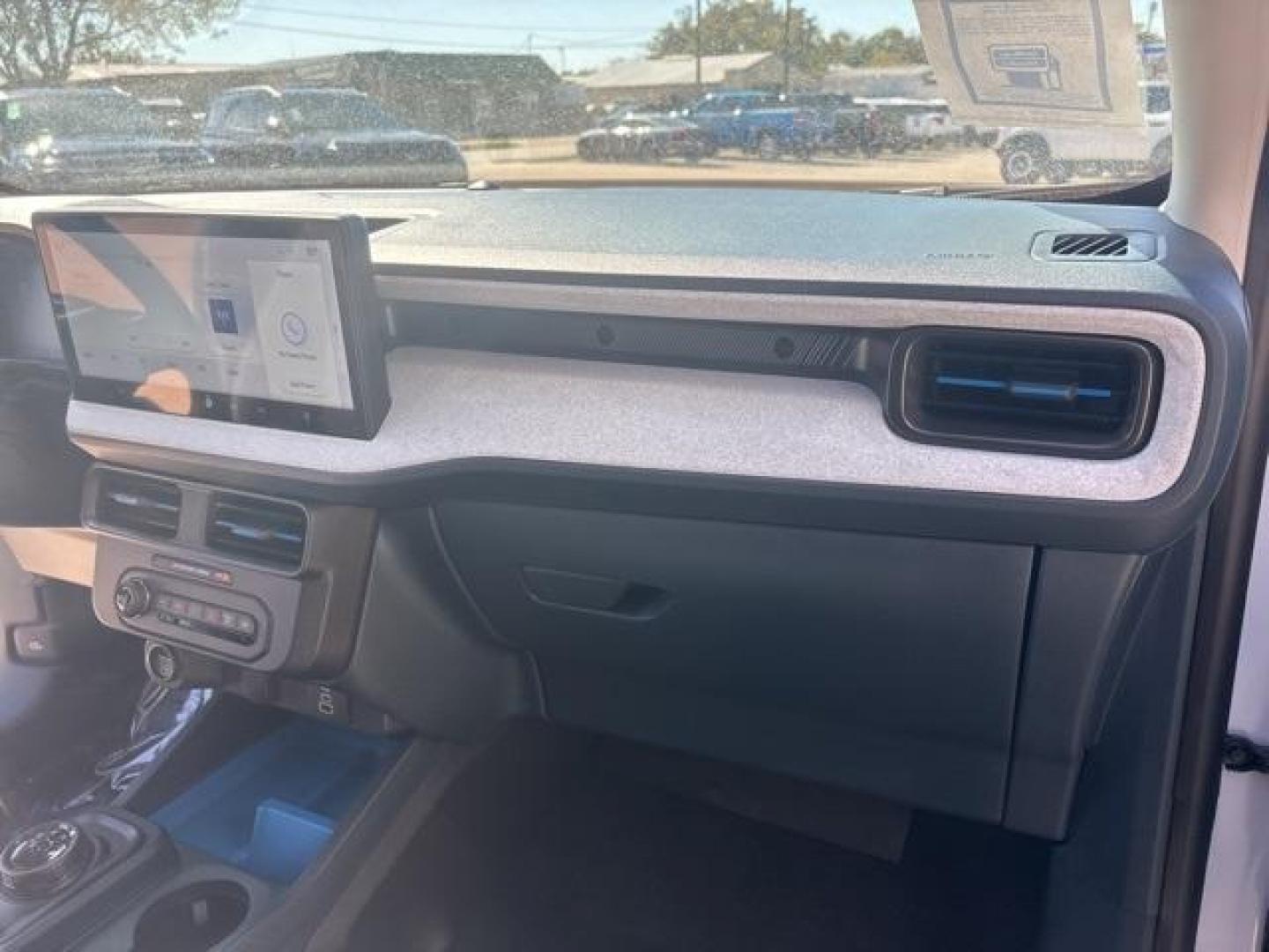 2025 White /Blue Ford Maverick XLT (3FTTW8JA3SR) with an EcoBoost 2.0L I4 GTDi DOHC Turbocharged VCT engine, Automatic transmission, located at 1105 E Mulberry, Kaufman, TX, 75142, (972) 962-2151, 32.589550, -96.300926 - $2,000 off MSRP! Priced below KBB Fair Purchase Price!<br><br><br>White 2025 Ford Maverick 4D Crew Cab XLT AWD 8-Speed Automatic EcoBoost 2.0L I4 GTDi DOHC Turbocharged VCT 22/30 City/Highway MPG<br><br>22/30 City/Highway MPG Price includes: $1000 - Final Days Mega Bonus Cash. Exp. 01/02/2026 $1000 - Photo#17