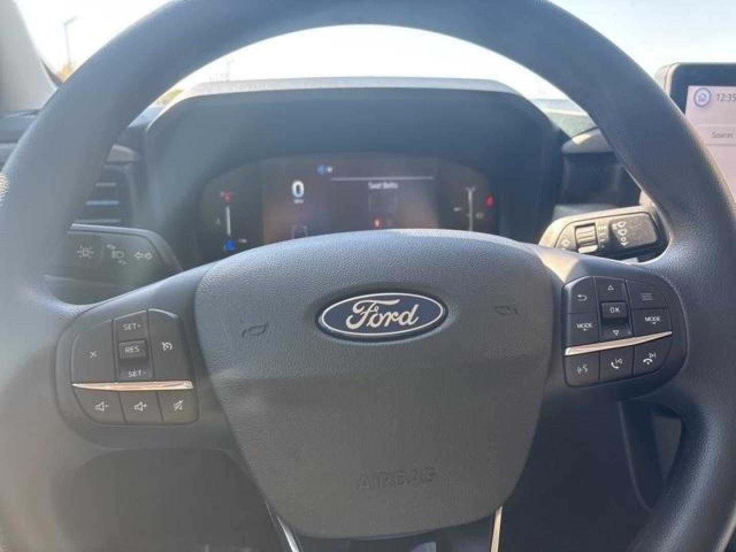 2025 White /Blue Ford Maverick XLT (3FTTW8JA3SR) with an EcoBoost 2.0L I4 GTDi DOHC Turbocharged VCT engine, Automatic transmission, located at 1105 E Mulberry, Kaufman, TX, 75142, (972) 962-2151, 32.589550, -96.300926 - $2,000 off MSRP! Priced below KBB Fair Purchase Price!<br><br><br>White 2025 Ford Maverick 4D Crew Cab XLT AWD 8-Speed Automatic EcoBoost 2.0L I4 GTDi DOHC Turbocharged VCT 22/30 City/Highway MPG<br><br>22/30 City/Highway MPG Price includes: $1000 - Final Days Mega Bonus Cash. Exp. 01/02/2026 $1000 - Photo#19