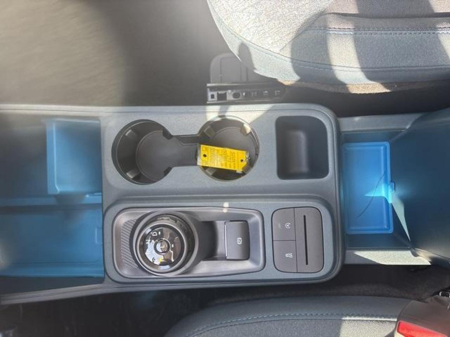 2025 White /Blue Ford Maverick XLT (3FTTW8JA3SR) with an EcoBoost 2.0L I4 GTDi DOHC Turbocharged VCT engine, Automatic transmission, located at 1105 E Mulberry, Kaufman, TX, 75142, (972) 962-2151, 32.589550, -96.300926 - $2,000 off MSRP! Priced below KBB Fair Purchase Price!<br><br><br>White 2025 Ford Maverick 4D Crew Cab XLT AWD 8-Speed Automatic EcoBoost 2.0L I4 GTDi DOHC Turbocharged VCT 22/30 City/Highway MPG<br><br>22/30 City/Highway MPG Price includes: $1000 - Final Days Mega Bonus Cash. Exp. 01/02/2026 $1000 - Photo#21