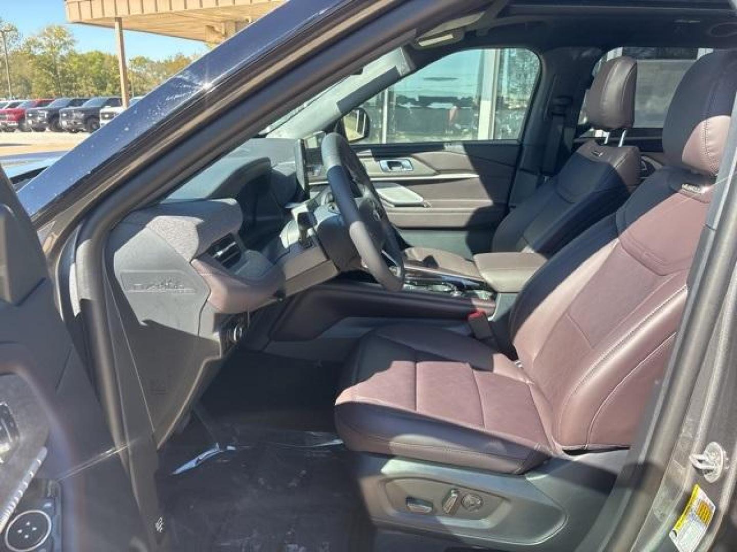 2026 Carbonized Gray Metallic /Mojave Dusk Interior Ford Explorer Platinum (1FMUK7HH6TG) with an 2.3L EcoBoost I-4 engine, Automatic transmission, located at 1105 E Mulberry, Kaufman, TX, 75142, (972) 962-2151, 32.589550, -96.300926 - Carbonized Gray Metallic 2026 Ford Explorer 4D Sport Utility Platinum RWD 10-Speed Automatic 2.3L EcoBoost I-4 20/29 City/Highway MPG<br><br>20/29 City/Highway MPG - Photo#9