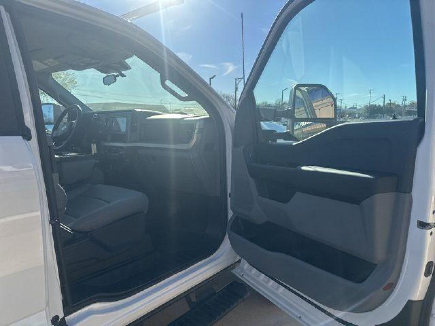 2025 Oxford White /Medium Dark Slate Ford F-250SD XLT (1FD7X2BA9SE) with an 6.8L V8 engine, Automatic transmission, located at 1105 E Mulberry, Kaufman, TX, 75142, (972) 962-2151, 32.589550, -96.300926 - Photo#13