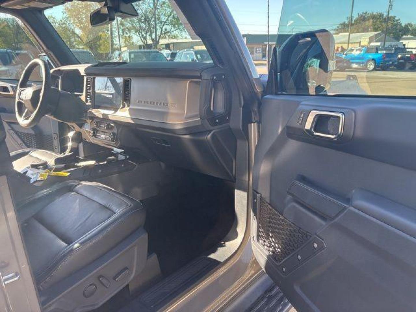 2025 Gray /Black Onyx Ford Bronco Outer Banks (1FMEE8BPXSL) with an 2.7L EcoBoost V6 engine, Automatic transmission, located at 1105 E Mulberry, Kaufman, TX, 75142, (972) 962-2151, 32.589550, -96.300926 - $5,080 off MSRP!<br><br><br>Marsh Gray 2025 Ford Bronco 4D Sport Utility Outer Banks 4WD 10-Speed Automatic 2.7L EcoBoost V6 19/21 City/Highway MPG Price includes: $2500 - Retail Customer Cash. Exp. 03/31/2026 - Photo#17