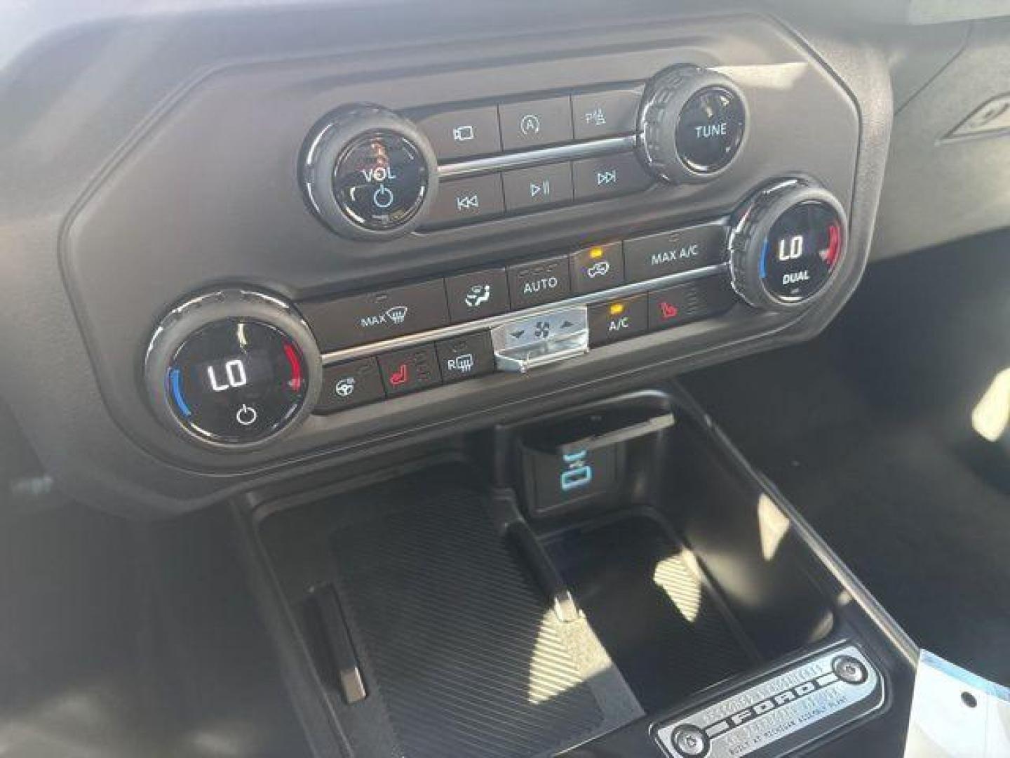 2025 Gray /Black Onyx Ford Bronco Outer Banks (1FMEE8BPXSL) with an 2.7L EcoBoost V6 engine, Automatic transmission, located at 1105 E Mulberry, Kaufman, TX, 75142, (972) 962-2151, 32.589550, -96.300926 - $5,080 off MSRP!<br><br><br>Marsh Gray 2025 Ford Bronco 4D Sport Utility Outer Banks 4WD 10-Speed Automatic 2.7L EcoBoost V6 19/21 City/Highway MPG Price includes: $2500 - Retail Customer Cash. Exp. 03/31/2026 - Photo#25