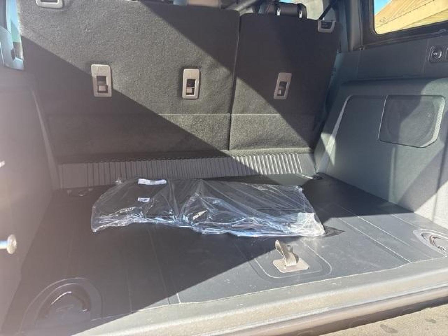 2025 Carbonized Gray Metallic /Black Onyx Interior Ford Bronco Big Bend (1FMDE7BH2SL) with an 2.3L EcoBoost I-4 engine, Automatic transmission, located at 1105 E Mulberry, Kaufman, TX, 75142, (972) 962-2151, 32.589550, -96.300926 - $4,125 off MSRP!<br><br><br>Carbonized Gray Metallic 2025 Ford Bronco 4D Sport Utility Big Bend 4WD 10-Speed Automatic 2.3L EcoBoost I-4 18/22 City/Highway MPG Price includes: $1000 - Final Days Mega Bonus Cash. Exp. 01/02/2026 $2000 - Retail Bonus Cash. Exp. 01/05/2026 - Photo#16