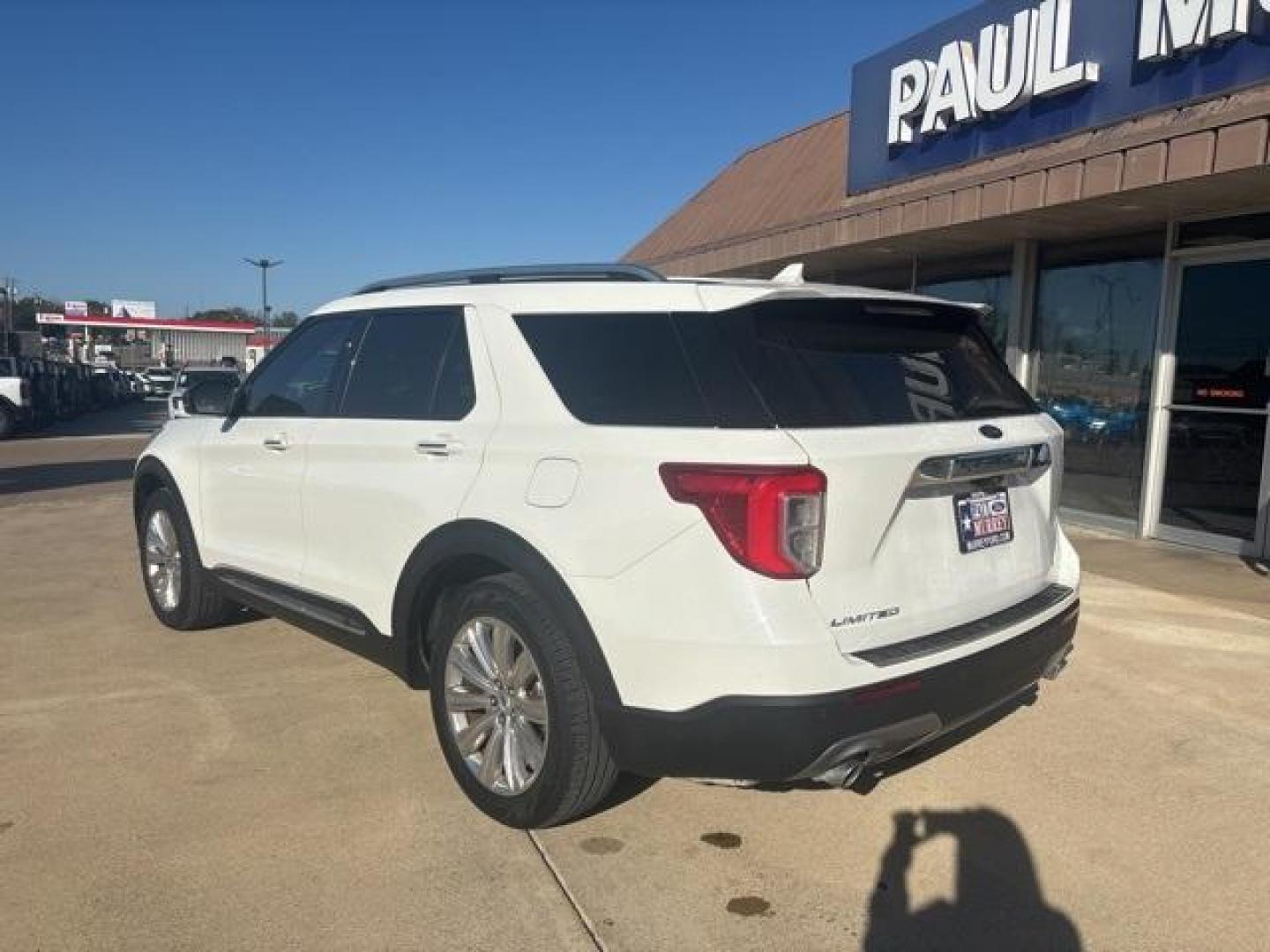 2022 Star White Metallic Tri-Coat /Ebony Ford Explorer Limited (1FMSK7FH5NG) with an 2.3L EcoBoost I-4 engine, Automatic transmission, located at 1105 E Mulberry, Kaufman, TX, 75142, (972) 962-2151, 32.589550, -96.300926 - Star White Metallic Tri-Coat 2022 Ford Explorer 4D Sport Utility Limited RWD 10-Speed Automatic 2.3L EcoBoost I-4<br><br><br>Odometer is 42032 miles below market average! 21/28 City/Highway MPG<br><br><br>Please call Paul Murrey Ford Inc. In Kaufman Texas A Family Dealership Since 1952 Serving the D - Photo#3