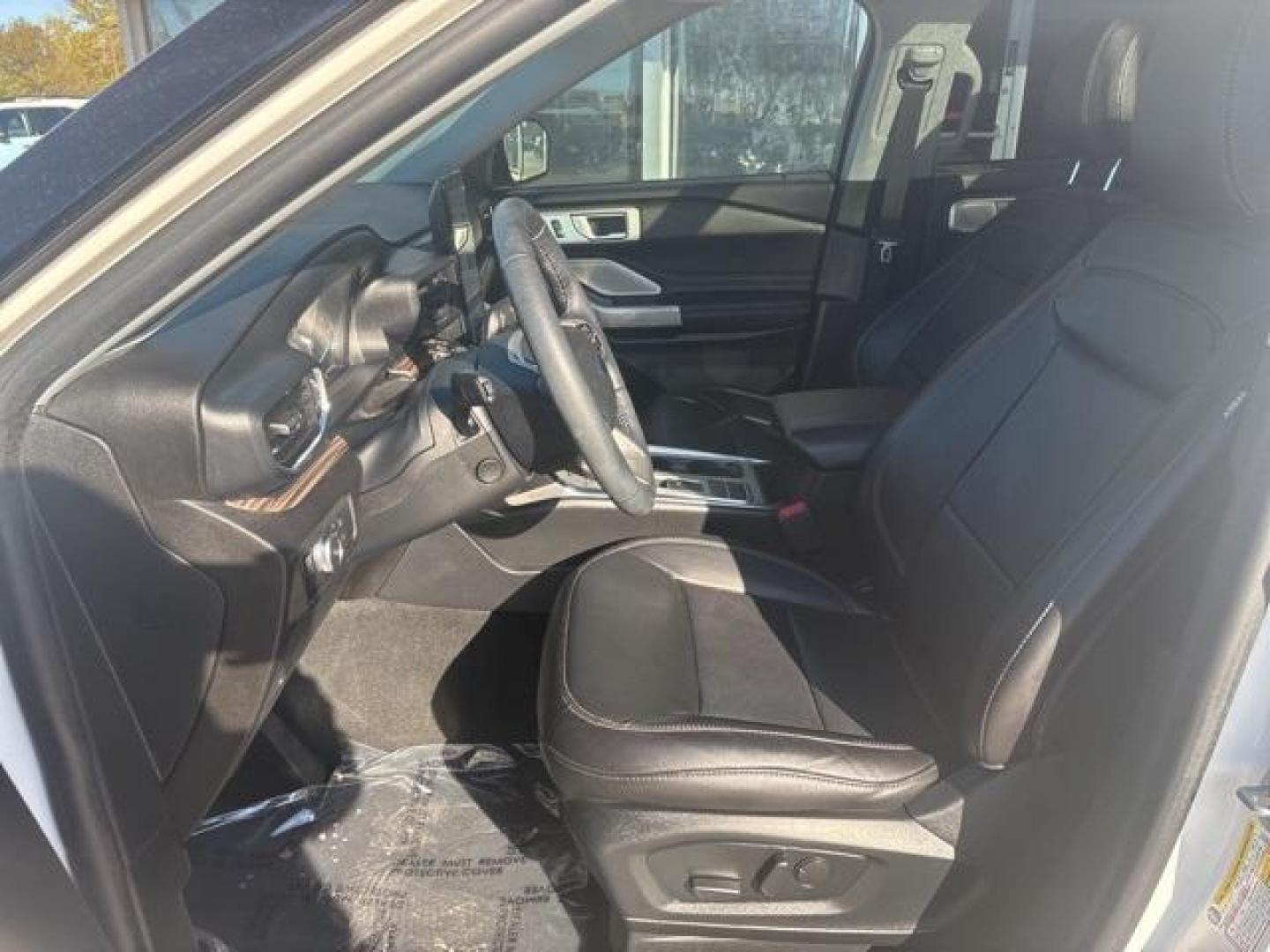 2022 Star White Metallic Tri-Coat /Ebony Ford Explorer Limited (1FMSK7FH5NG) with an 2.3L EcoBoost I-4 engine, Automatic transmission, located at 1105 E Mulberry, Kaufman, TX, 75142, (972) 962-2151, 32.589550, -96.300926 - Star White Metallic Tri-Coat 2022 Ford Explorer 4D Sport Utility Limited RWD 10-Speed Automatic 2.3L EcoBoost I-4<br><br><br>Odometer is 42032 miles below market average! 21/28 City/Highway MPG<br><br><br>Please call Paul Murrey Ford Inc. In Kaufman Texas A Family Dealership Since 1952 Serving the D - Photo#9