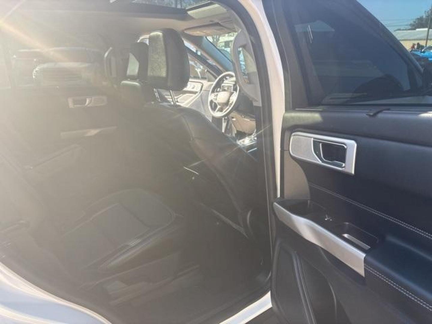 2022 Star White Metallic Tri-Coat /Ebony Ford Explorer Limited (1FMSK7FH5NG) with an 2.3L EcoBoost I-4 engine, Automatic transmission, located at 1105 E Mulberry, Kaufman, TX, 75142, (972) 962-2151, 32.589550, -96.300926 - Star White Metallic Tri-Coat 2022 Ford Explorer 4D Sport Utility Limited RWD 10-Speed Automatic 2.3L EcoBoost I-4<br><br><br>Odometer is 42032 miles below market average! 21/28 City/Highway MPG<br><br><br>Please call Paul Murrey Ford Inc. In Kaufman Texas A Family Dealership Since 1952 Serving the D - Photo#19