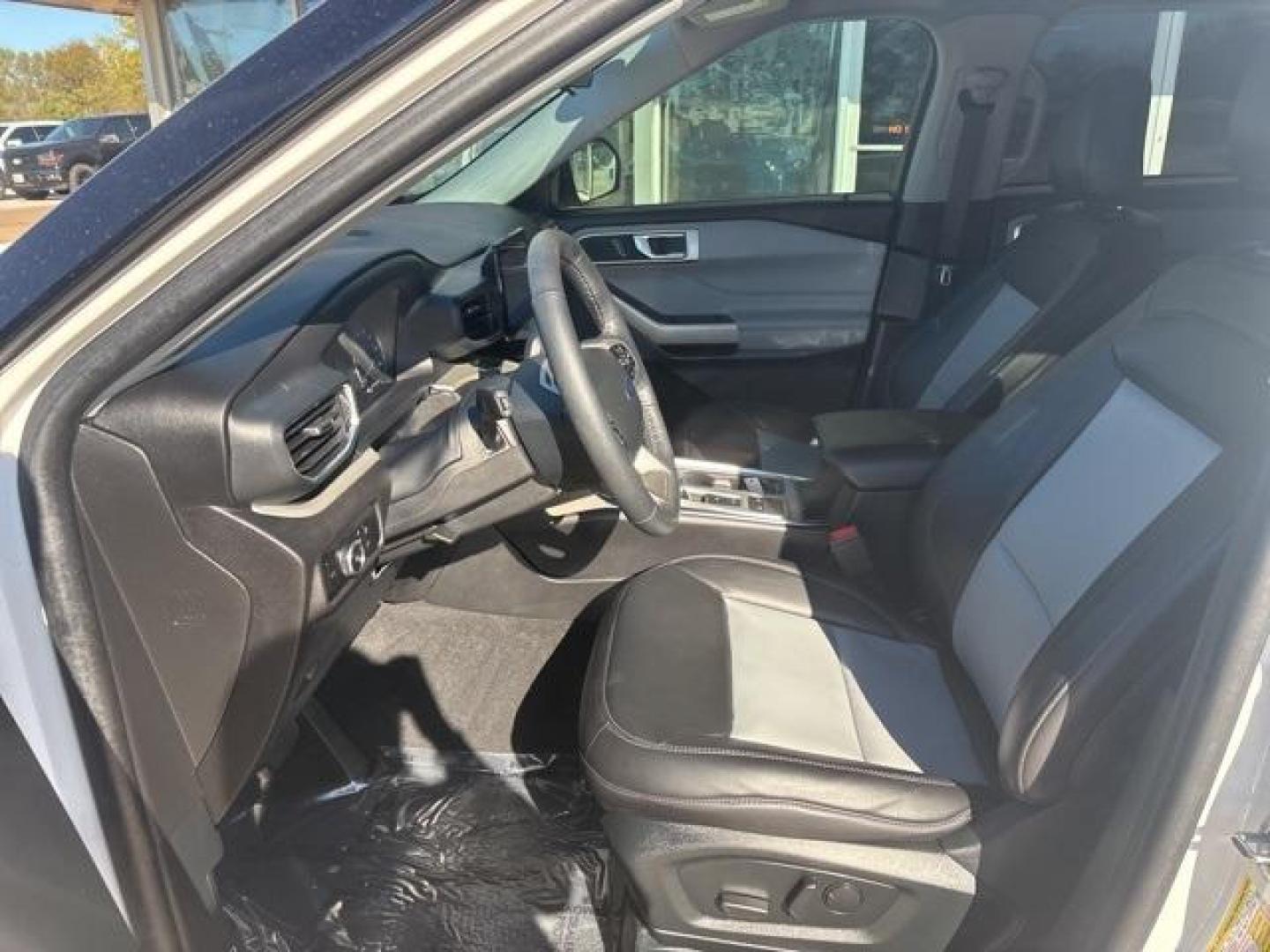 2023 Star White Metallic Tri-Coat /Light Slate Ford Explorer XLT (1FMSK7DH5PG) with an 2.3L EcoBoost I-4 engine, Automatic transmission, located at 1105 E Mulberry, Kaufman, TX, 75142, (972) 962-2151, 32.589550, -96.300926 - Star White Metallic Tri-Coat 2023 Ford Explorer 4D Sport Utility XLT RWD 10-Speed Automatic 2.3L EcoBoost I-4<br><br><br>Odometer is 4546 miles below market average! 21/28 City/Highway MPG<br><br><br>Please call Paul Murrey Ford Inc. In Kaufman Texas A Family Dealership Since 1952 Serving the Dallas - Photo#9