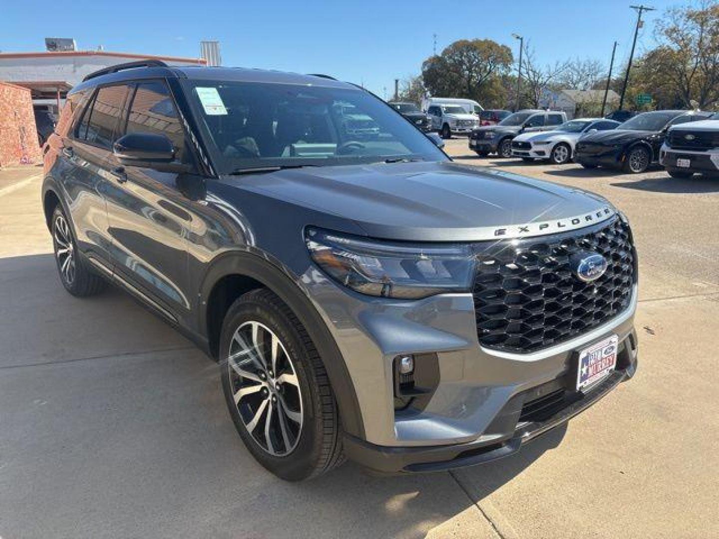 2026 Gray Metallic /Onyx Ford Explorer ST-Line (1FMUK7KH1TG) with an 2.3L EcoBoost I-4 engine, Automatic transmission, located at 1105 E Mulberry, Kaufman, TX, 75142, (972) 962-2151, 32.589550, -96.300926 - $3,500 off MSRP!<br><br><br>Gray Metallic 2026 Ford Explorer 4D Sport Utility ST-Line RWD 10-Speed Automatic 2.3L EcoBoost I-4 20/29 City/Highway MPG<br><br>20/29 City/Highway MPG Price includes: $3500 - Retail Customer Cash. Exp. 03/31/2026 - Photo#6