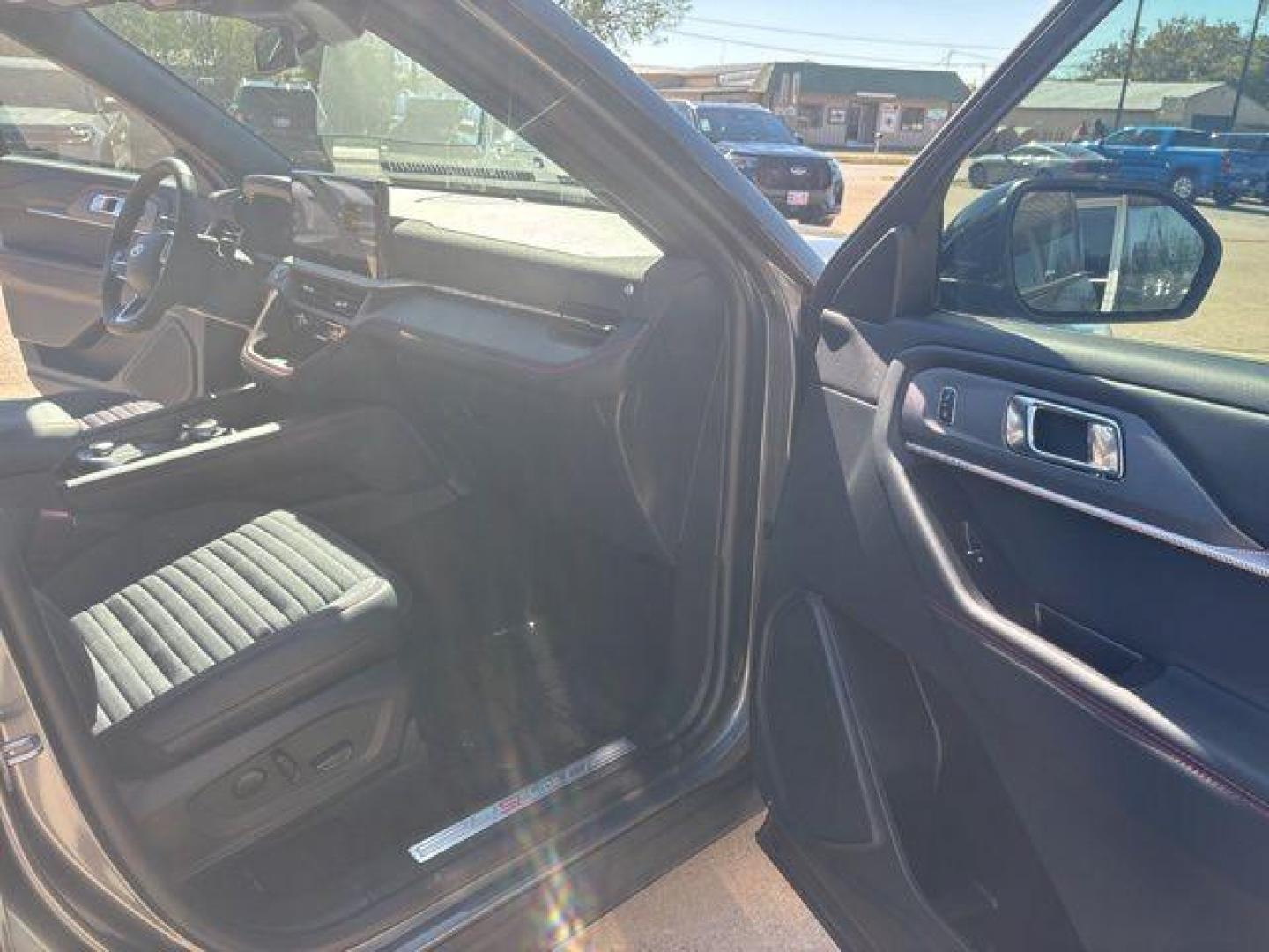 2026 Gray Metallic /Onyx Ford Explorer ST-Line (1FMUK7KH1TG) with an 2.3L EcoBoost I-4 engine, Automatic transmission, located at 1105 E Mulberry, Kaufman, TX, 75142, (972) 962-2151, 32.589550, -96.300926 - $3,500 off MSRP!<br><br><br>Gray Metallic 2026 Ford Explorer 4D Sport Utility ST-Line RWD 10-Speed Automatic 2.3L EcoBoost I-4 20/29 City/Highway MPG<br><br>20/29 City/Highway MPG Price includes: $3500 - Retail Customer Cash. Exp. 03/31/2026 - Photo#17