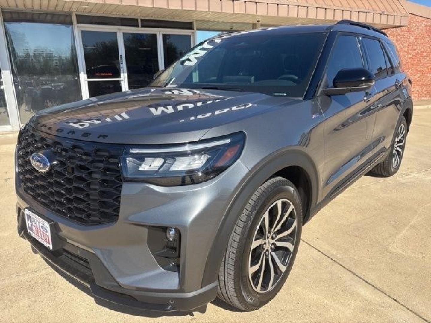 2026 Gray Metallic /Onyx Ford Explorer ST-Line (1FMUK7KH1TG) with an 2.3L EcoBoost I-4 engine, Automatic transmission, located at 1105 E Mulberry, Kaufman, TX, 75142, (972) 962-2151, 32.589550, -96.300926 - $4,500 off MSRP! Priced below KBB Fair Purchase Price!<br><br><br>Gray Metallic 2026 Ford Explorer 4D Sport Utility ST-Line RWD 10-Speed Automatic 2.3L EcoBoost I-4 20/29 City/Highway MPG<br><br>20/29 City/Highway MPG Price includes: $1000 - SSE Down Payment Assistance. Exp. 08/31/2026 $3000 - Retai- Photo#1