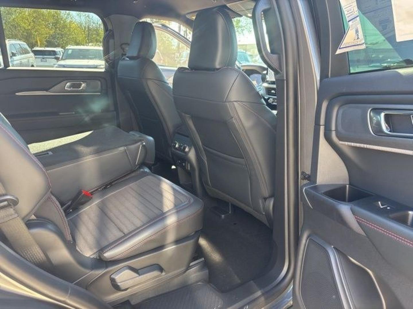2026 Gray Metallic /Onyx Ford Explorer ST-Line (1FMUK7KH1TG) with an 2.3L EcoBoost I-4 engine, Automatic transmission, located at 1105 E Mulberry, Kaufman, TX, 75142, (972) 962-2151, 32.589550, -96.300926 - $4,500 off MSRP! Priced below KBB Fair Purchase Price!<br><br><br>Gray Metallic 2026 Ford Explorer 4D Sport Utility ST-Line RWD 10-Speed Automatic 2.3L EcoBoost I-4 20/29 City/Highway MPG<br><br>20/29 City/Highway MPG Price includes: $1000 - SSE Down Payment Assistance. Exp. 08/31/2026 $3000 - Retai- Photo#20