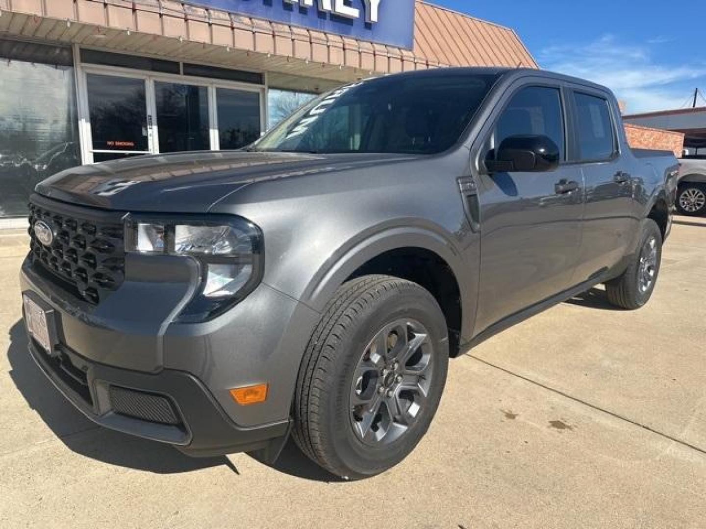 2025 Carbonized Gray Metallic /Blue Ford Maverick XLT (3FTTW8JA2SR) with an EcoBoost 2.0L I4 GTDi DOHC Turbocharged VCT engine, Automatic transmission, located at 1105 E Mulberry, Kaufman, TX, 75142, (972) 962-2151, 32.589550, -96.300926 - $2,000 off MSRP! Priced below KBB Fair Purchase Price!<br><br><br>Carbonized Gray Metallic 2025 Ford Maverick 4D Crew Cab XLT AWD 8-Speed Automatic EcoBoost 2.0L I4 GTDi DOHC Turbocharged VCT 22/30 City/Highway MPG<br><br>22/30 City/Highway MPG Price includes: $1000 - Final Days Mega Bonus Cash. Exp - Photo#1