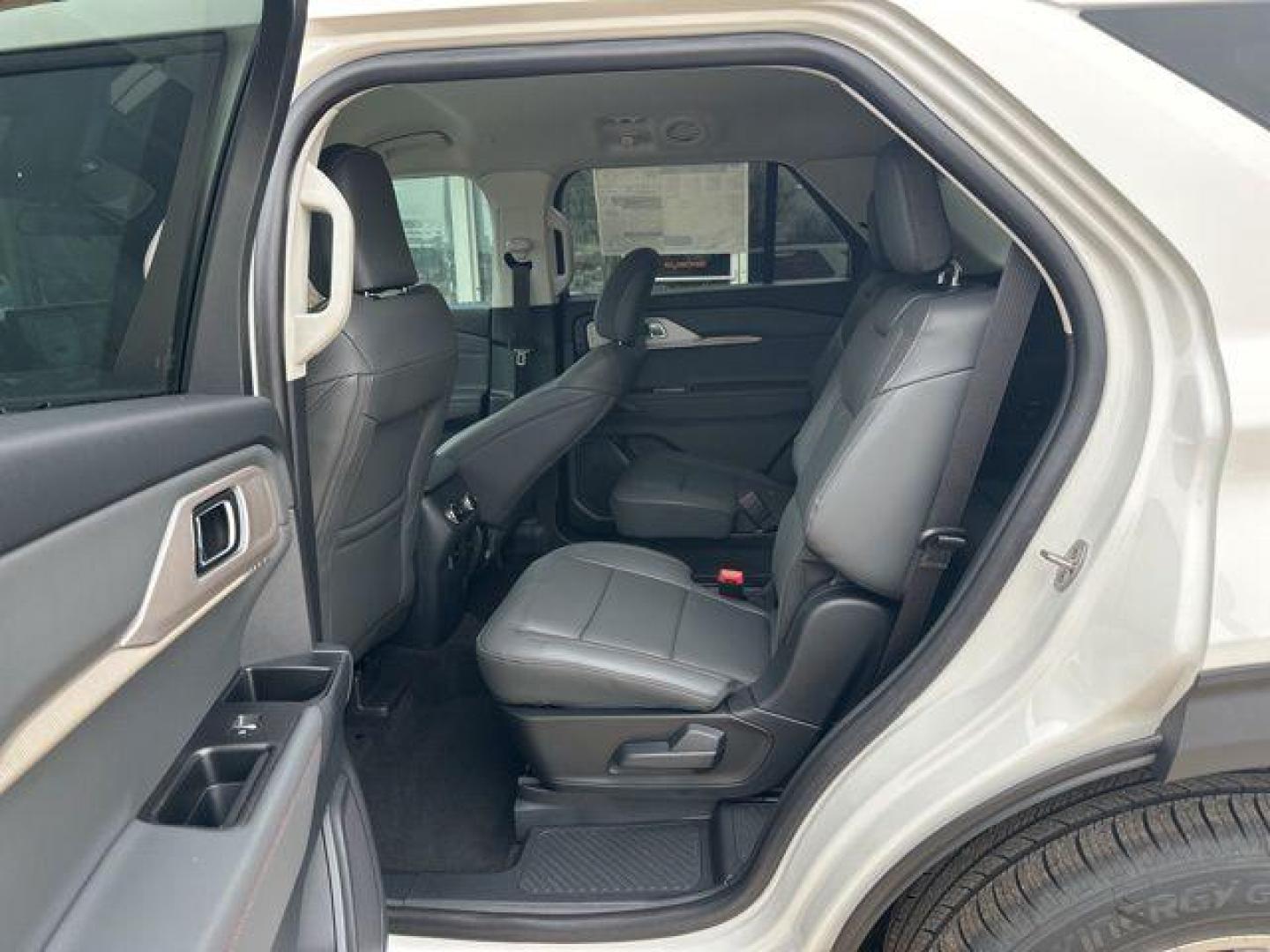 2026 White Metallic /Ultra Dark Space Gray Ford Explorer Active (1FMUK7DH6TG) with an 2.3L EcoBoost I-4 engine, Automatic transmission, located at 1105 E Mulberry, Kaufman, TX, 75142, (972) 962-2151, 32.589550, -96.300926 - $3,500 off MSRP!<br><br><br>Star White Metallic Tri-Coat 2026 Ford Explorer 4D Sport Utility Active RWD 10-Speed Automatic 2.3L EcoBoost I-4 20/29 City/Highway MPG<br><br>20/29 City/Highway MPG Price includes: $3500 - Retail Customer Cash. Exp. 03/31/2026 - Photo#10