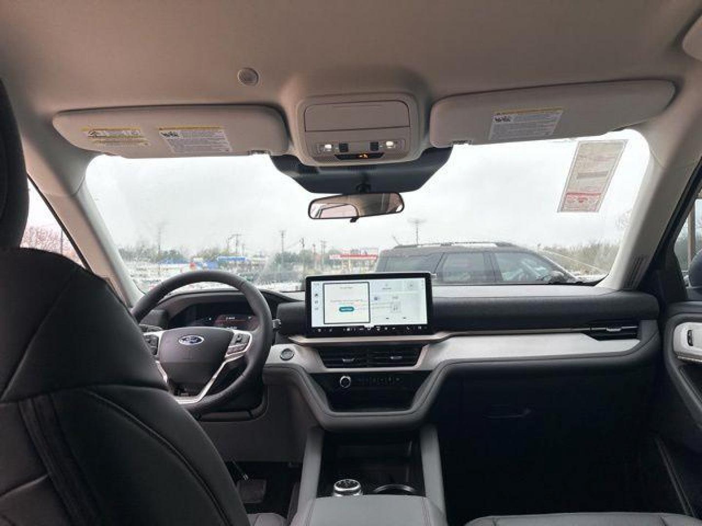 2026 White Metallic /Ultra Dark Space Gray Ford Explorer Active (1FMUK7DH6TG) with an 2.3L EcoBoost I-4 engine, Automatic transmission, located at 1105 E Mulberry, Kaufman, TX, 75142, (972) 962-2151, 32.589550, -96.300926 - $3,500 off MSRP!<br><br><br>Star White Metallic Tri-Coat 2026 Ford Explorer 4D Sport Utility Active RWD 10-Speed Automatic 2.3L EcoBoost I-4 20/29 City/Highway MPG<br><br>20/29 City/Highway MPG Price includes: $3500 - Retail Customer Cash. Exp. 03/31/2026 - Photo#12