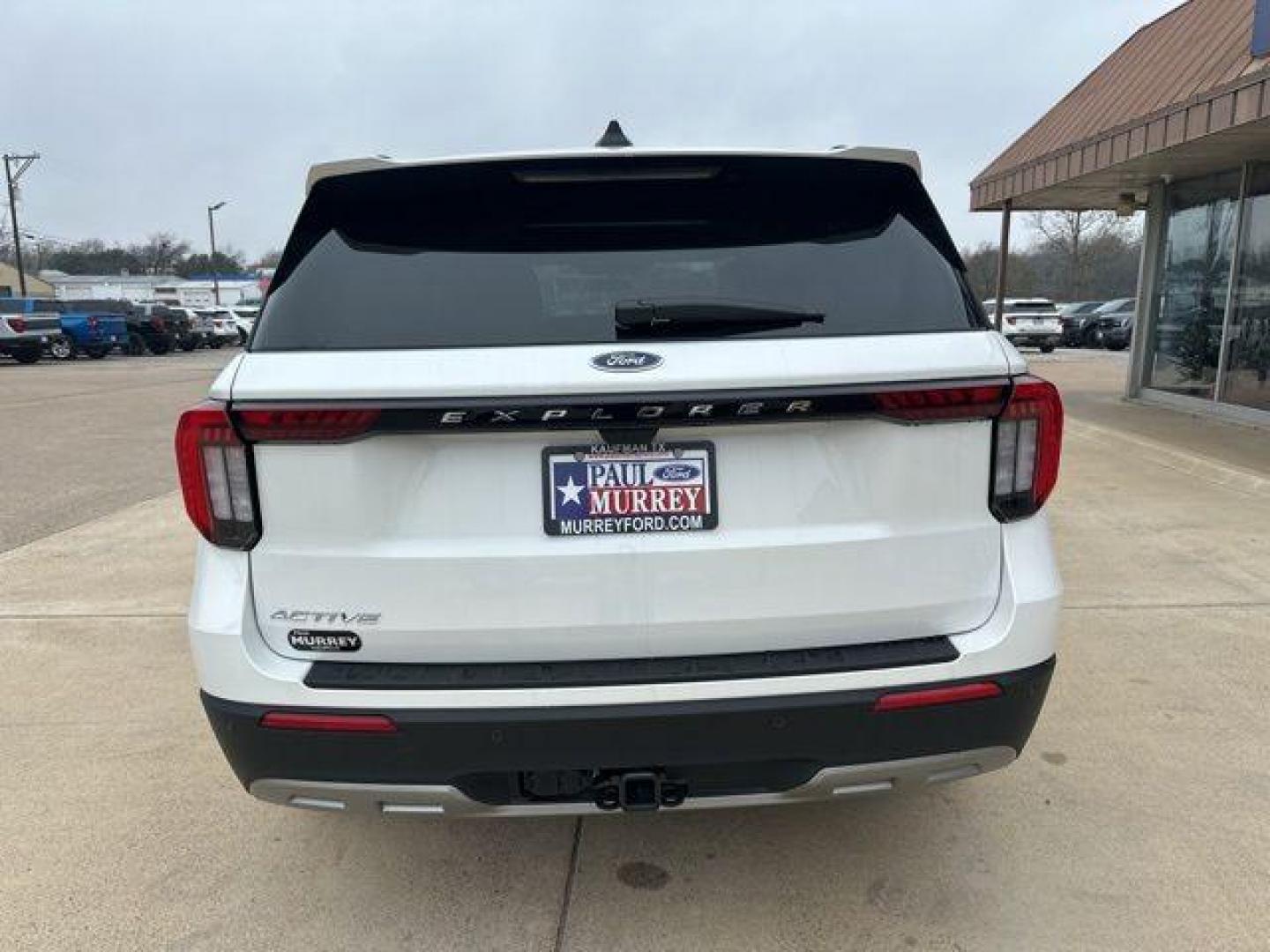 2026 White Metallic /Ultra Dark Space Gray Ford Explorer Active (1FMUK7DH6TG) with an 2.3L EcoBoost I-4 engine, Automatic transmission, located at 1105 E Mulberry, Kaufman, TX, 75142, (972) 962-2151, 32.589550, -96.300926 - $3,500 off MSRP!<br><br><br>Star White Metallic Tri-Coat 2026 Ford Explorer 4D Sport Utility Active RWD 10-Speed Automatic 2.3L EcoBoost I-4 20/29 City/Highway MPG<br><br>20/29 City/Highway MPG Price includes: $3500 - Retail Customer Cash. Exp. 03/31/2026 - Photo#14