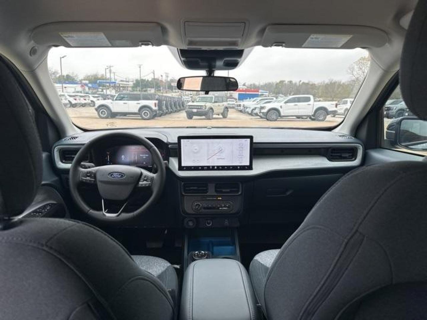 2025 Azure Gray Metallic Tri-Coat /Blue Ford Maverick XLT (3FTTW8H36SR) with an 2.5L I-4 Hybrid engine, CVT transmission, located at 1105 E Mulberry, Kaufman, TX, 75142, (972) 962-2151, 32.589550, -96.300926 - 2.5L I-4 Hybrid.<br>Azure Gray Metallic Tri-Coat 2025 Ford Maverick 4D Crew Cab XLT FWD CVT 2.5L I-4 Hybrid 42/35 City/Highway MPG<br><br>42/35 City/Highway MPG - Photo#9