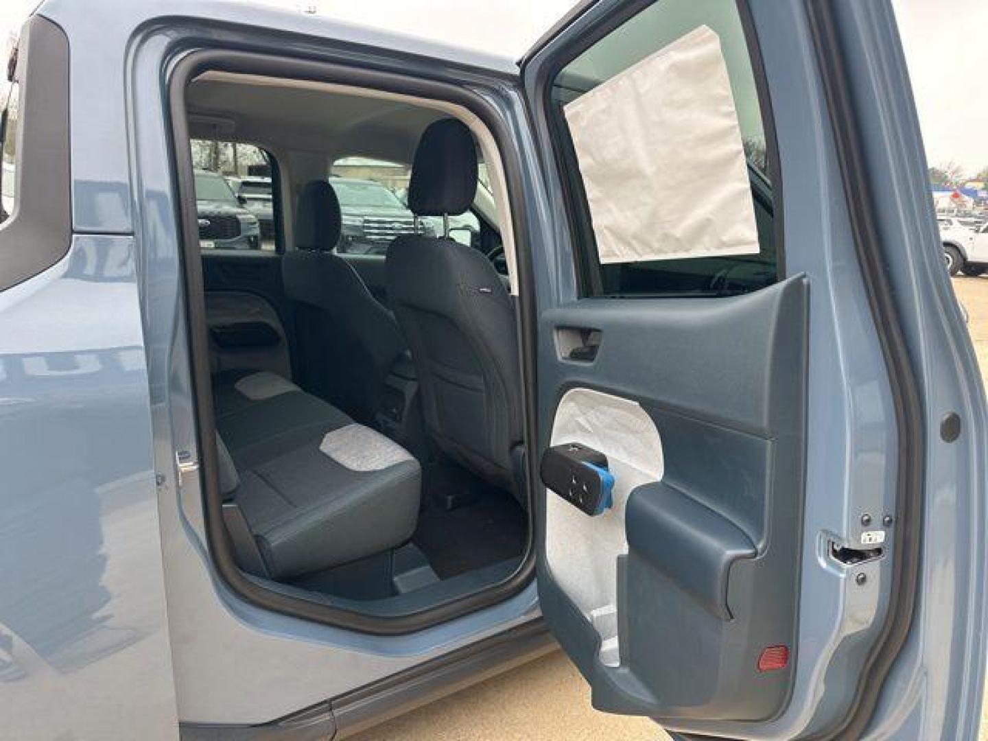 2025 Azure Gray Metallic /Navy Pier/Aspen Gray Ford Maverick XLT (3FTTW8H36SR) with an 2.5L I-4 Hybrid engine, CVT transmission, located at 1105 E Mulberry, Kaufman, TX, 75142, (972) 962-2151, 32.589550, -96.300926 - $1,282 off MSRP!<br><br>2.5L I-4 Hybrid.<br>Azure Gray Metallic Tri-Coat 2025 Ford Maverick 4D Crew Cab XLT FWD CVT 2.5L I-4 Hybrid 42/35 City/Highway MPG<br><br>42/35 City/Highway MPG Price includes: $1000 - Retail Customer Cash. Exp. 03/31/2026 - Photo#10
