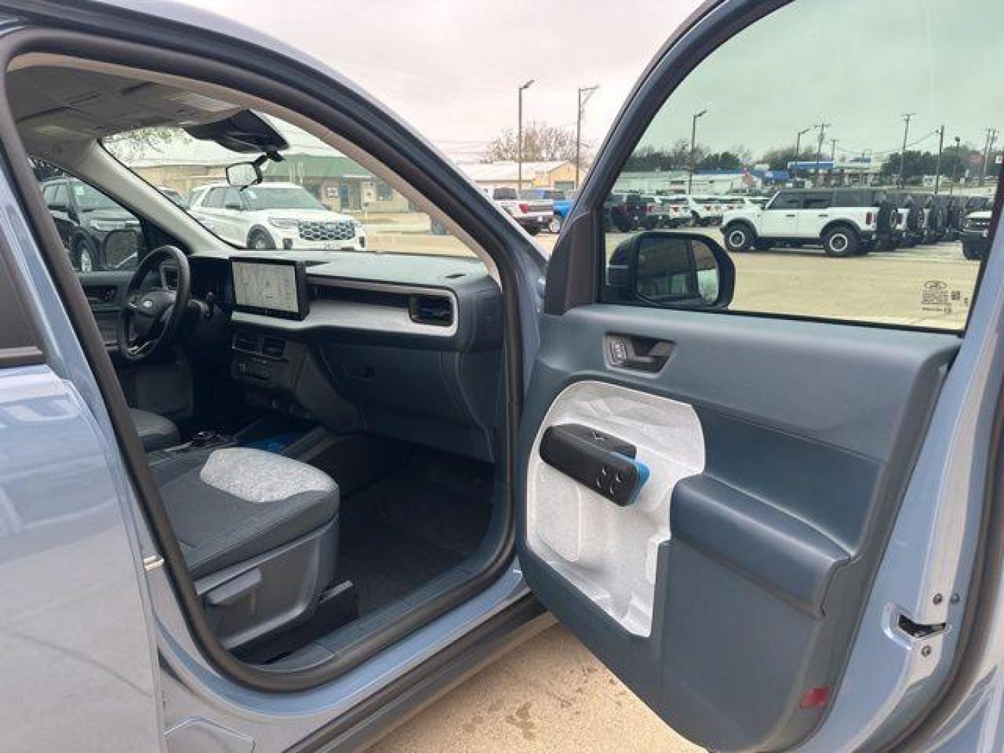 2025 Azure Gray Metallic /Navy Pier/Aspen Gray Ford Maverick XLT (3FTTW8H36SR) with an 2.5L I-4 Hybrid engine, CVT transmission, located at 1105 E Mulberry, Kaufman, TX, 75142, (972) 962-2151, 32.589550, -96.300926 - $1,282 off MSRP!<br><br>2.5L I-4 Hybrid.<br>Azure Gray Metallic Tri-Coat 2025 Ford Maverick 4D Crew Cab XLT FWD CVT 2.5L I-4 Hybrid 42/35 City/Highway MPG<br><br>42/35 City/Highway MPG Price includes: $1000 - Retail Customer Cash. Exp. 03/31/2026 - Photo#12