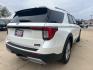2026 White Metallic /Mojave Dusk/Onyx Ford Explorer Platinum (1FMUK7HHXTG) with an 2.3L EcoBoost I-4 engine, Automatic transmission, located at 1105 E Mulberry, Kaufman, TX, 75142, (972) 962-2151, 32.589550, -96.300926 - $3,500 off MSRP!<br><br><br>Star White Metallic Tri-Coat 2026 Ford Explorer 4D Sport Utility Platinum RWD 10-Speed Automatic 2.3L EcoBoost I-4 20/29 City/Highway MPG<br><br>20/29 City/Highway MPG Price includes: $3500 - Retail Customer Cash. Exp. 03/31/2026 - Photo#4
