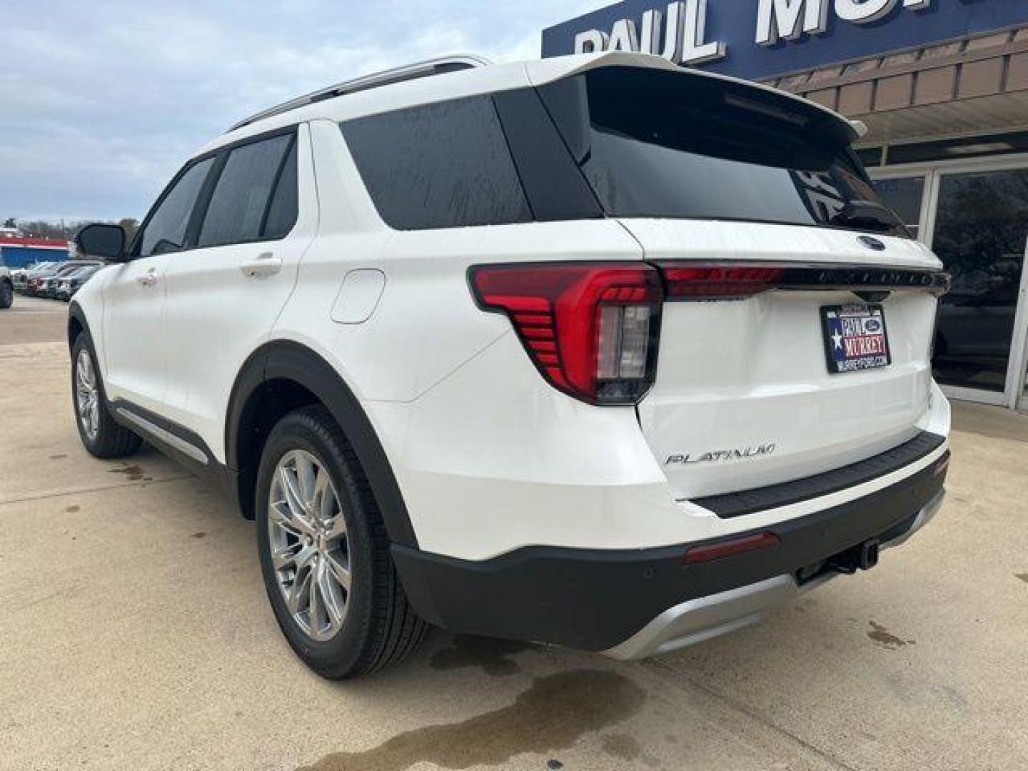 2026 White Metallic /Mojave Dusk/Onyx Ford Explorer Platinum (1FMUK7HHXTG) with an 2.3L EcoBoost I-4 engine, Automatic transmission, located at 1105 E Mulberry, Kaufman, TX, 75142, (972) 962-2151, 32.589550, -96.300926 - $1,000 off MSRP!<br><br><br>Star White Metallic Tri-Coat 2026 Ford Explorer 4D Sport Utility Platinum RWD 10-Speed Automatic 2.3L EcoBoost I-4 20/29 City/Highway MPG<br><br>20/29 City/Highway MPG Price includes: $1000 - Employee Pricing Retail Customer Cash. Exp. 07/06/2026 - Photo#2
