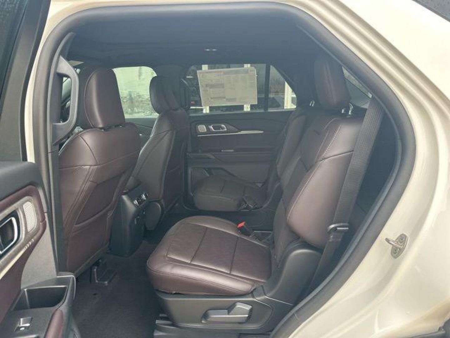 2026 White Metallic /Mojave Dusk/Onyx Ford Explorer Platinum (1FMUK7HHXTG) with an 2.3L EcoBoost I-4 engine, Automatic transmission, located at 1105 E Mulberry, Kaufman, TX, 75142, (972) 962-2151, 32.589550, -96.300926 - $1,000 off MSRP!<br><br><br>Star White Metallic Tri-Coat 2026 Ford Explorer 4D Sport Utility Platinum RWD 10-Speed Automatic 2.3L EcoBoost I-4 20/29 City/Highway MPG<br><br>20/29 City/Highway MPG Price includes: $1000 - Employee Pricing Retail Customer Cash. Exp. 07/06/2026 - Photo#10