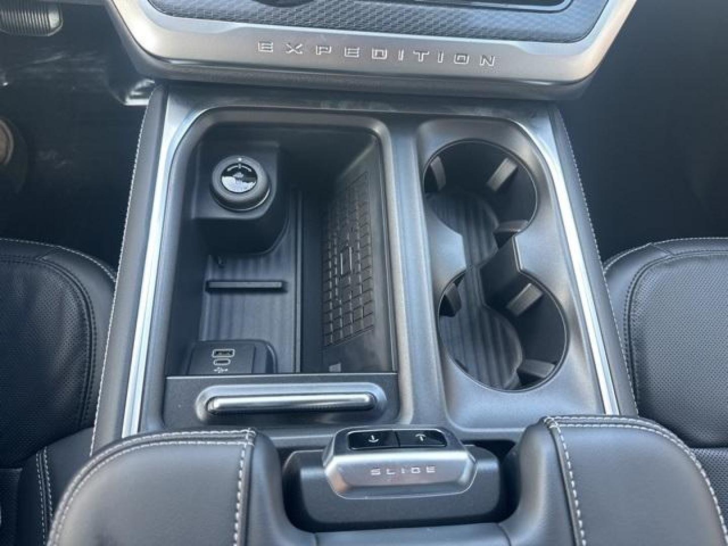 2025 Agate Black Metallic /Black Ford Expedition Platinum (1FMJU1M87SE) with an EcoBoost 3.5L V6 GTDi DOHC 24V Twin Turbocharged engine, Automatic transmission, located at 1105 E Mulberry, Kaufman, TX, 75142, (972) 962-2151, 32.589550, -96.300926 - $3,118 off MSRP!<br><br>4WD.<br>Agate Black Metallic 2025 Ford Expedition 4D Sport Utility Platinum 4WD 10-Speed Automatic EcoBoost 3.5L V6 GTDi DOHC 24V Twin Turbocharged Price includes: $1000 - Final Days Mega Bonus Cash. Exp. 01/02/2026 - Photo#9