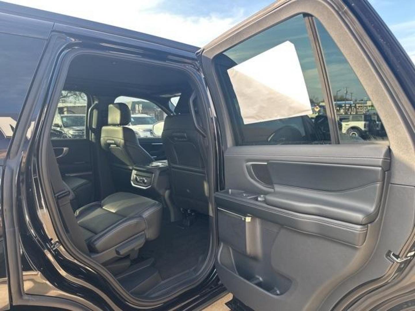 2025 Agate Black Metallic /Black Ford Expedition Platinum (1FMJU1M87SE) with an EcoBoost 3.5L V6 GTDi DOHC 24V Twin Turbocharged engine, Automatic transmission, located at 1105 E Mulberry, Kaufman, TX, 75142, (972) 962-2151, 32.589550, -96.300926 - $3,118 off MSRP!<br><br>4WD.<br>Agate Black Metallic 2025 Ford Expedition 4D Sport Utility Platinum 4WD 10-Speed Automatic EcoBoost 3.5L V6 GTDi DOHC 24V Twin Turbocharged Price includes: $1000 - Final Days Mega Bonus Cash. Exp. 01/02/2026 - Photo#16
